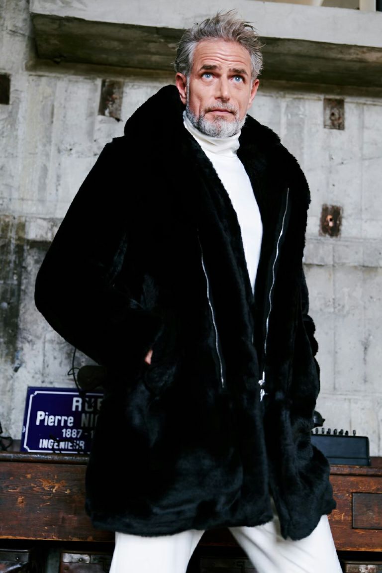 1piu1ugare3 ウノピウウノウグァーレトレ / 美品 24AW エコ ファー / ラップネック フーデッド コート / MRC137 / size 4 (BLACK)