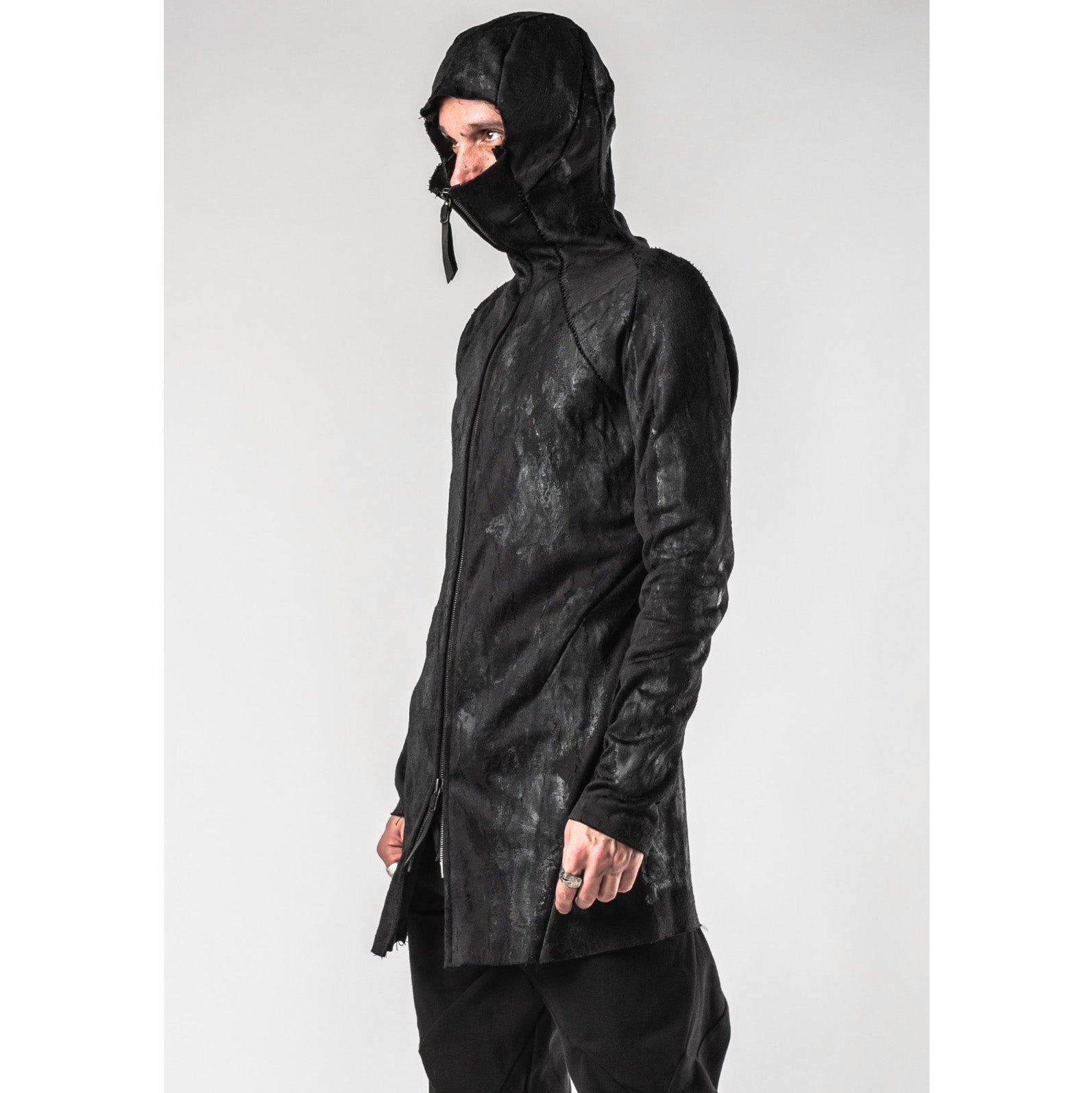 Leon Emanuel Blanck レオン エマニュエル ブランク / 美品 Forced Perspective Ninja Hoodie コーティング ロング パーカー / FP-M-HO-Z-01 / size 46 (BLACK)