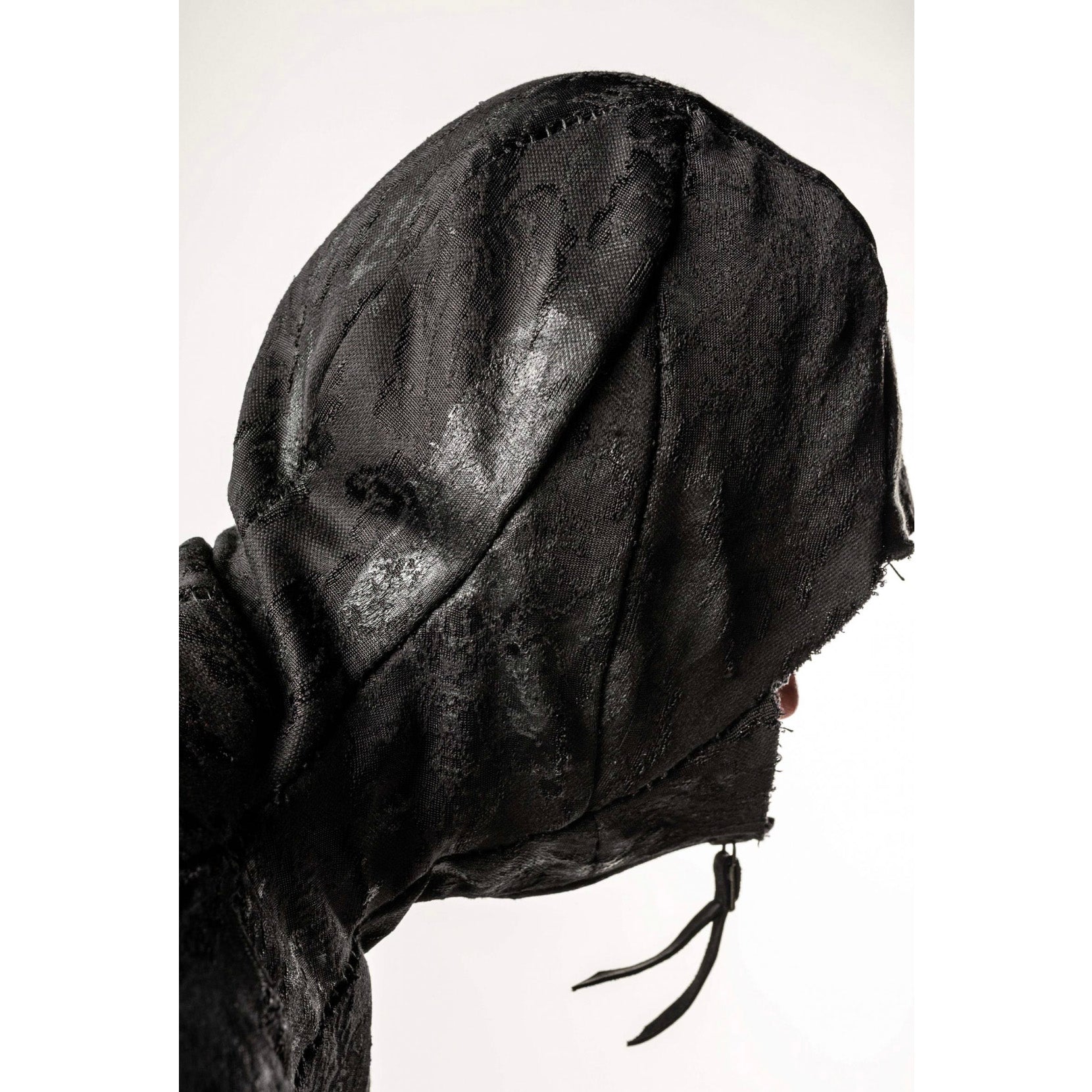 Leon Emanuel Blanck レオン エマニュエル ブランク / 美品 Forced Perspective Ninja Hoodie コーティング ロング パーカー / FP-M-HO-Z-01 / size 46 (BLACK)