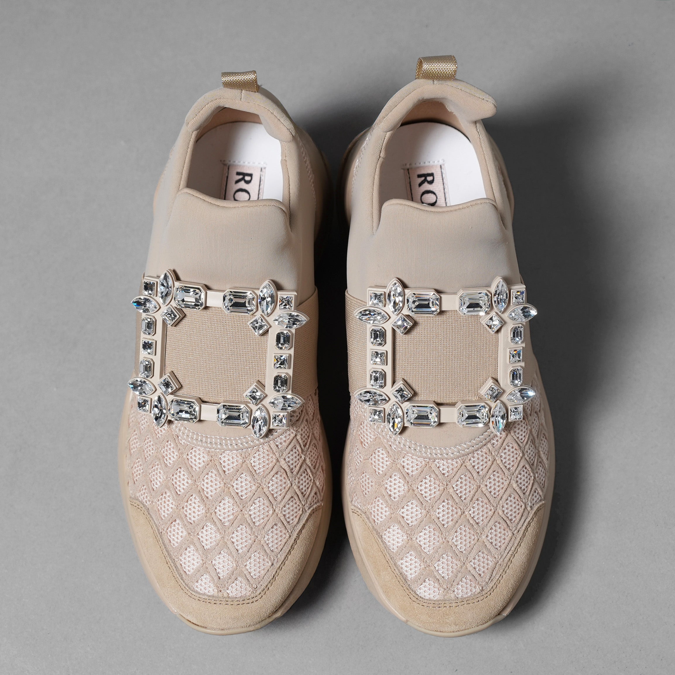 未使用 Roger Vivier ロジェヴィヴィエ / 2025年製 ヴィヴラン ストラスバックル スニーカー / size 35.5 (BEIGE) レディース