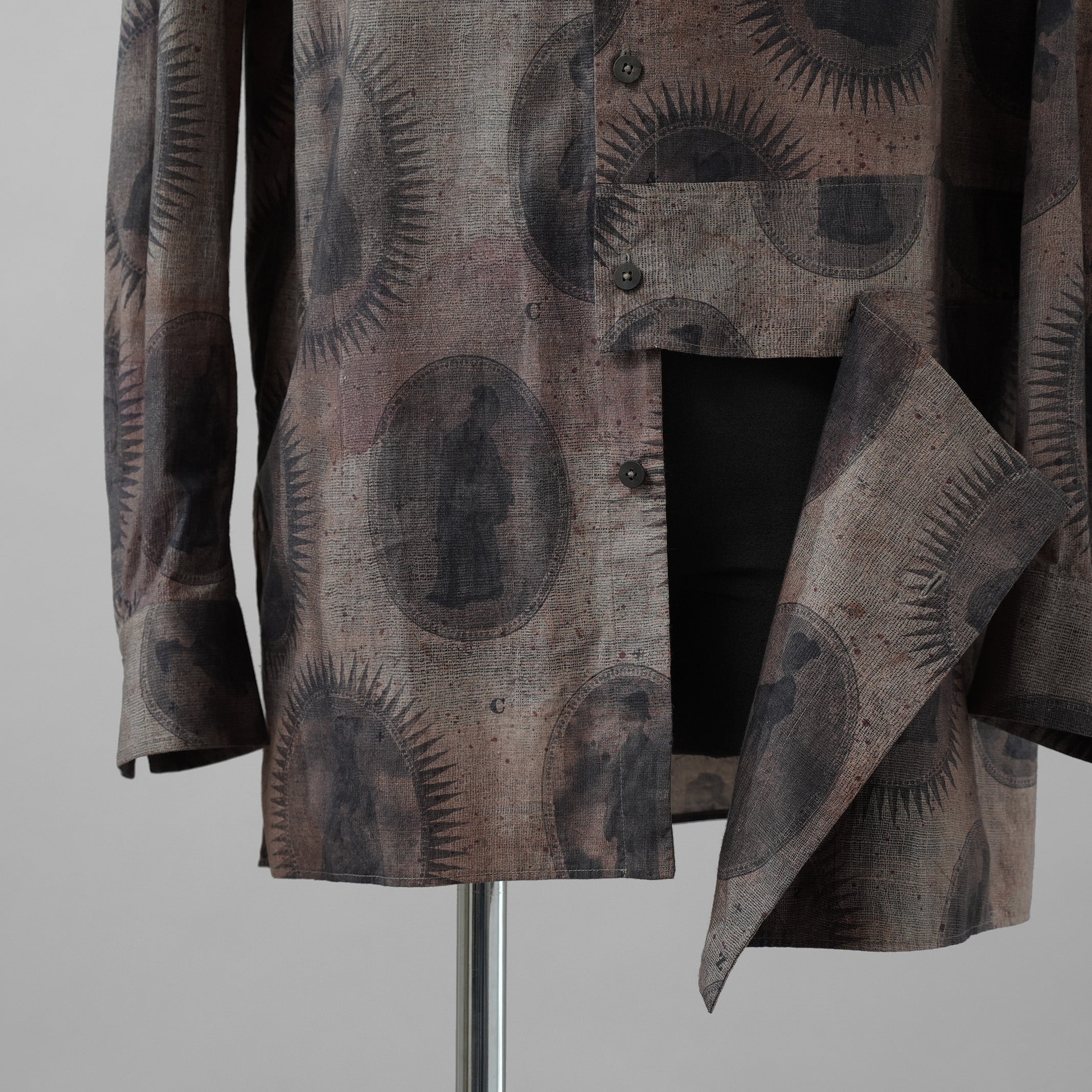 ZIGGY CHEN ジギーチェン / 美品 22SS Elongated Shirts with Schholar Print スカラープリント ロング 長袖シャツ / 0M2210732 / size 44 (GRAY) 352013-in-ue