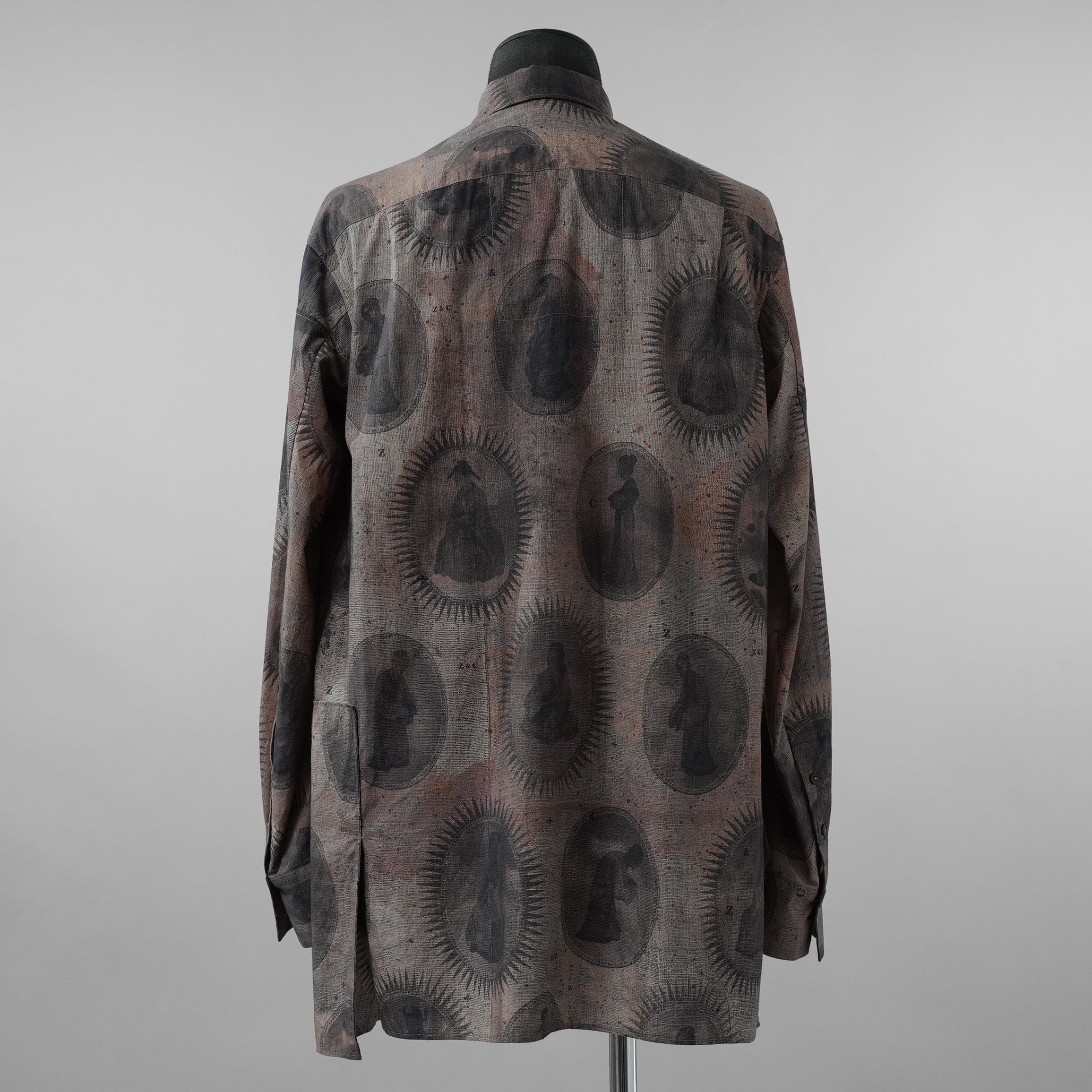 ZIGGY CHEN ジギーチェン / 美品 22SS Elongated Shirts with Schholar Print スカラープリント ロング 長袖シャツ / 0M2210732 / size 44 (GRAY) 352013-in-ue