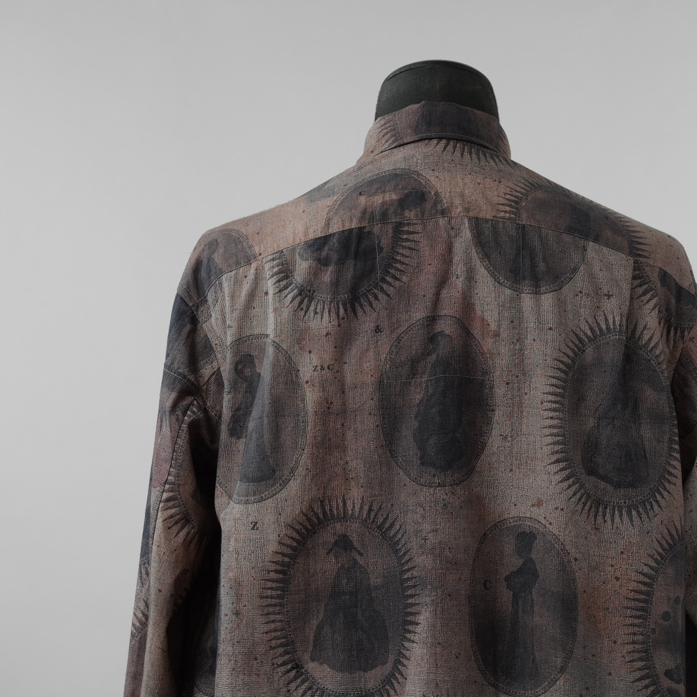 ZIGGY CHEN ジギーチェン / 美品 22SS Elongated Shirts with Schholar Print スカラープリント ロング 長袖シャツ / 0M2210732 / size 44 (GRAY) 352013-in-ue