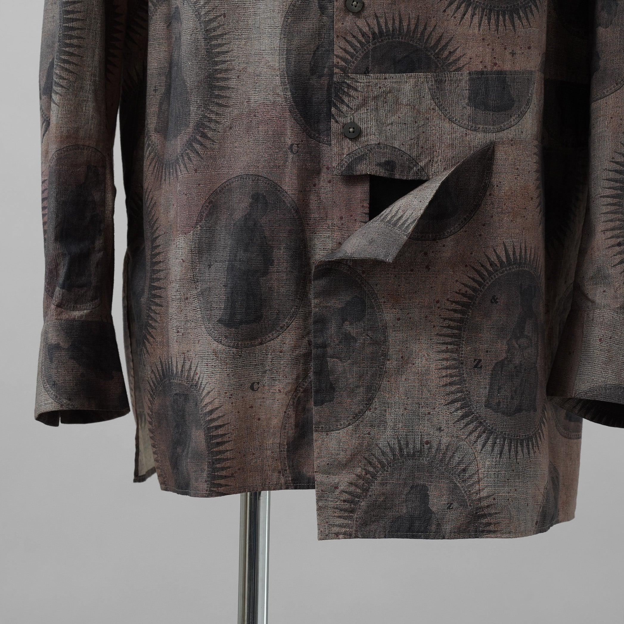ZIGGY CHEN ジギーチェン / 美品 22SS Elongated Shirts with Schholar Print スカラープリント ロング 長袖シャツ / 0M2210732 / size 44 (GRAY) 352013-in-ue