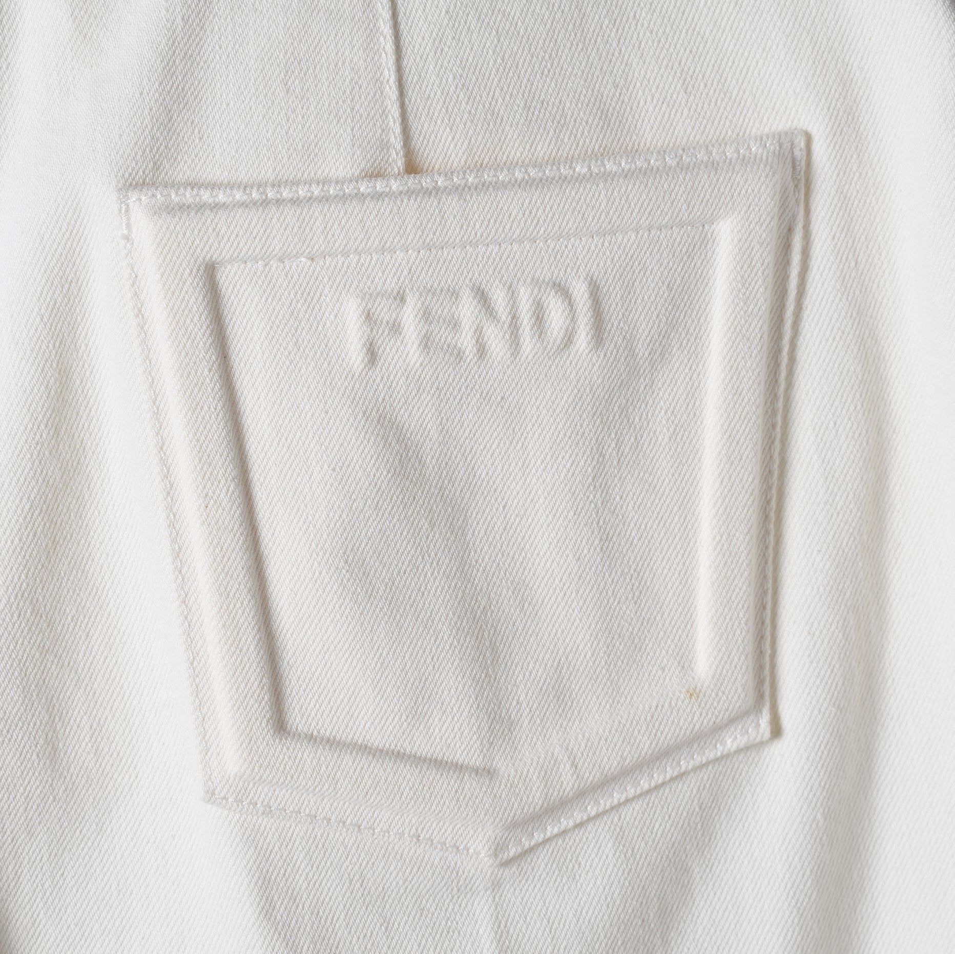 FENDI フェンディ / 21SS デニム バミューダパンツ / FLP623 AF72 / size 38 (WHITE) レディース