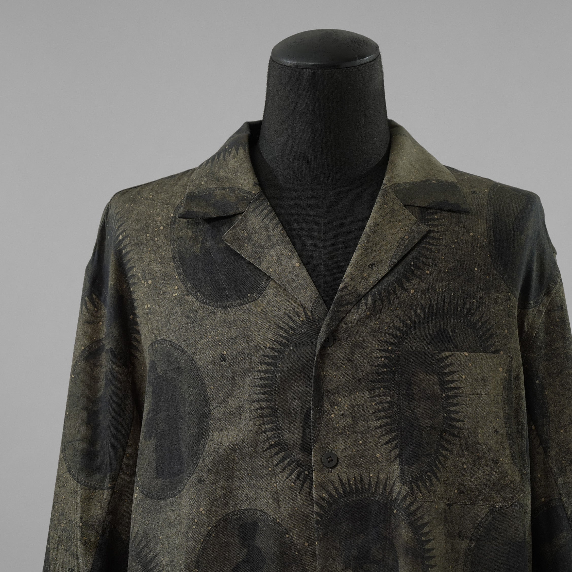 ZIGGY CHEN ジギーチェン / 美品 22SS Scholar Print Field Shirt スカラープリント フィールドシャツ 長袖シャツ / 0M210706 / size 46 (GREEN) 352012-in-ue