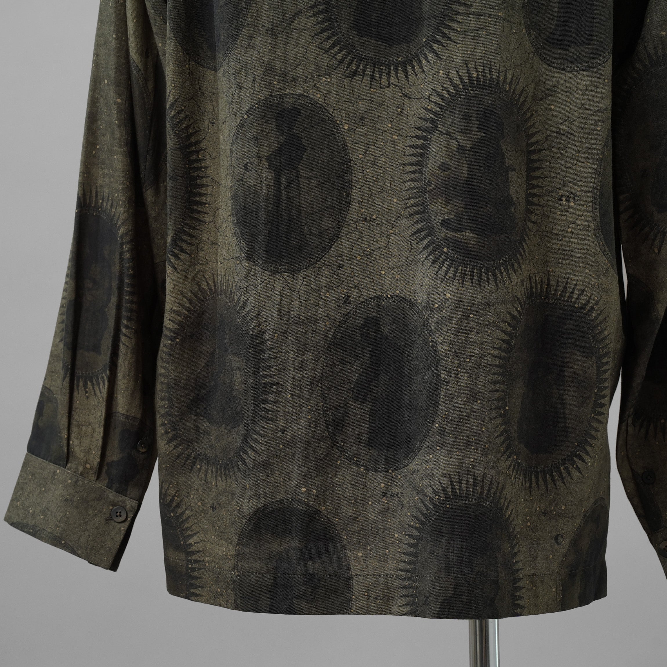 ZIGGY CHEN ジギーチェン / 美品 22SS Scholar Print Field Shirt スカラープリント フィールドシャツ 長袖シャツ / 0M210706 / size 46 (GREEN) 352012-in-ue