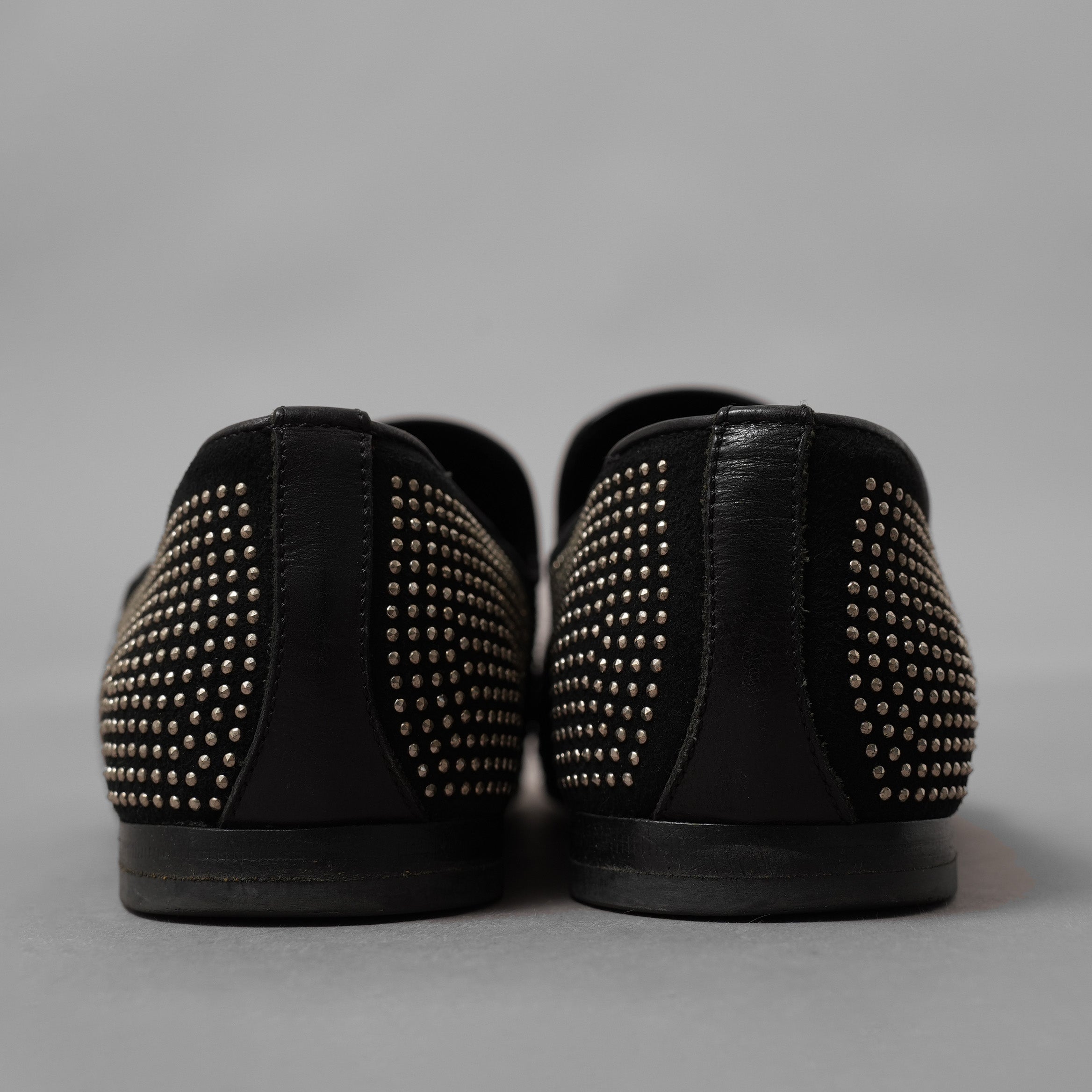 JIMMY CHOO ジミー チュウ / スタッズ付き オペラシューズ スリッポン シューズ / size 40 (25cm) BLACK 352010-ymu