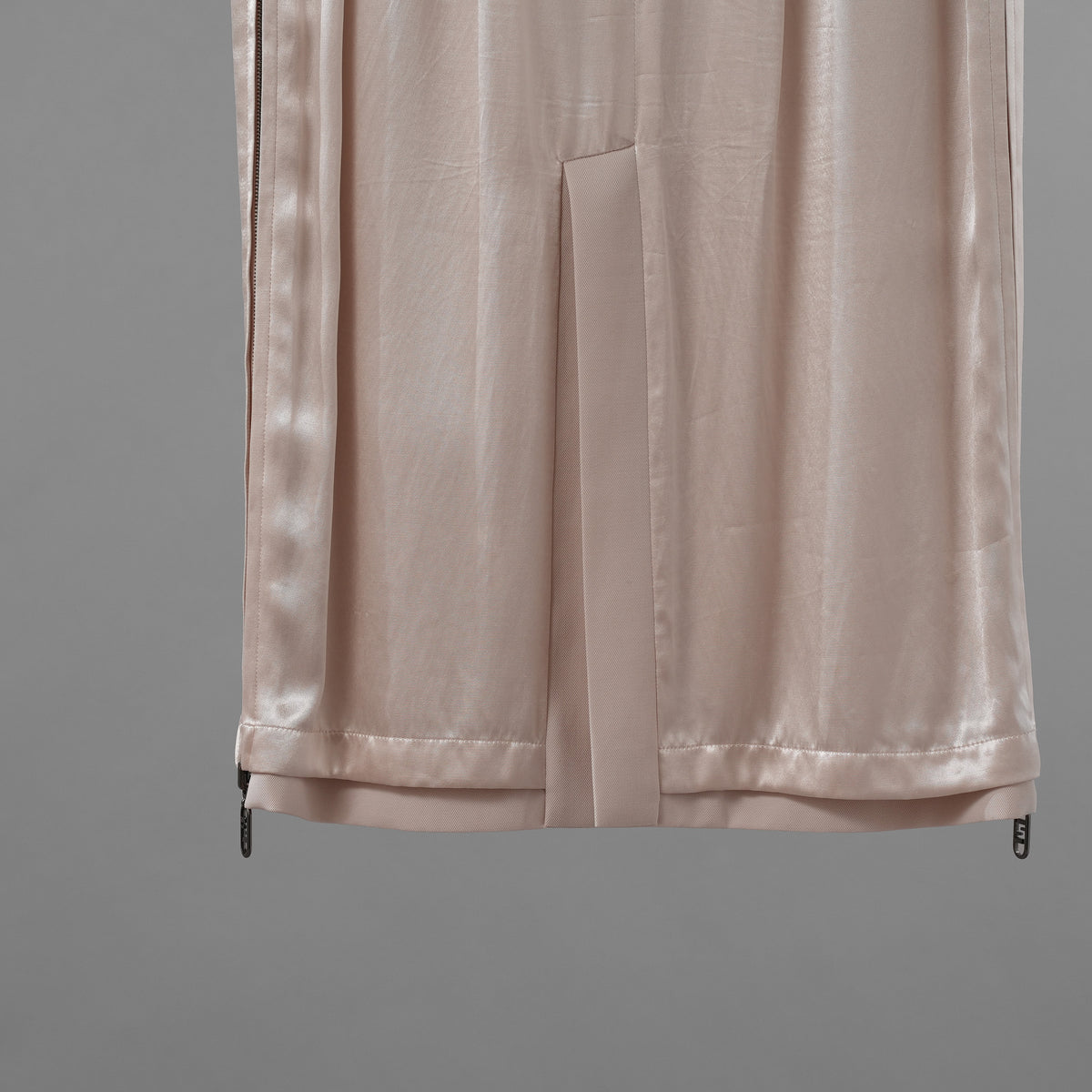 FENDI フェンディ / 23SS フェンディ O'Lock オーロック サテン ペンシル スカート / FQ7451 ANQ4 / size 40 (PINK) レディース 352016-izm