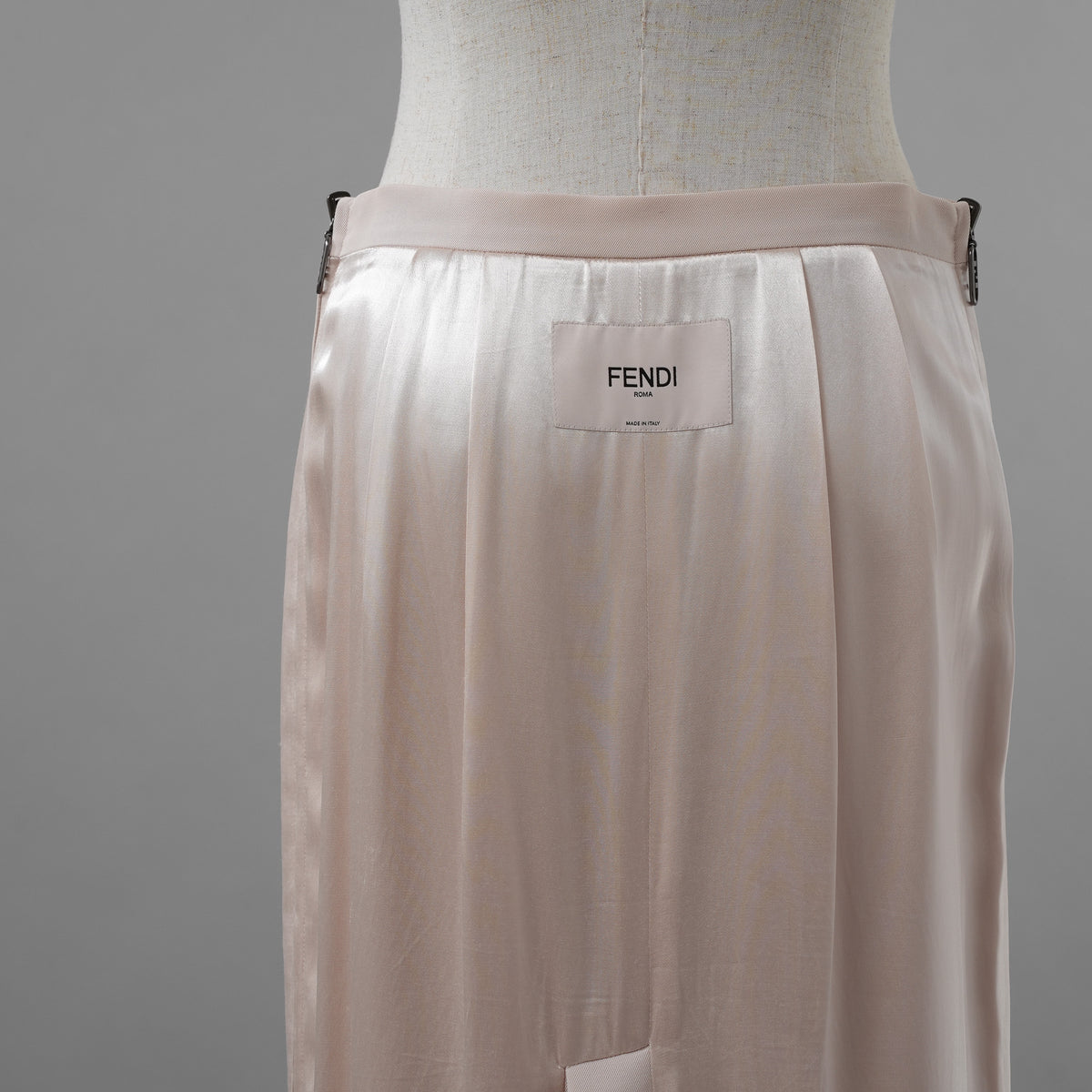 FENDI フェンディ / 23SS フェンディ O'Lock オーロック サテン ペンシル スカート / FQ7451 ANQ4 / size 40 (PINK) レディース 352016-izm