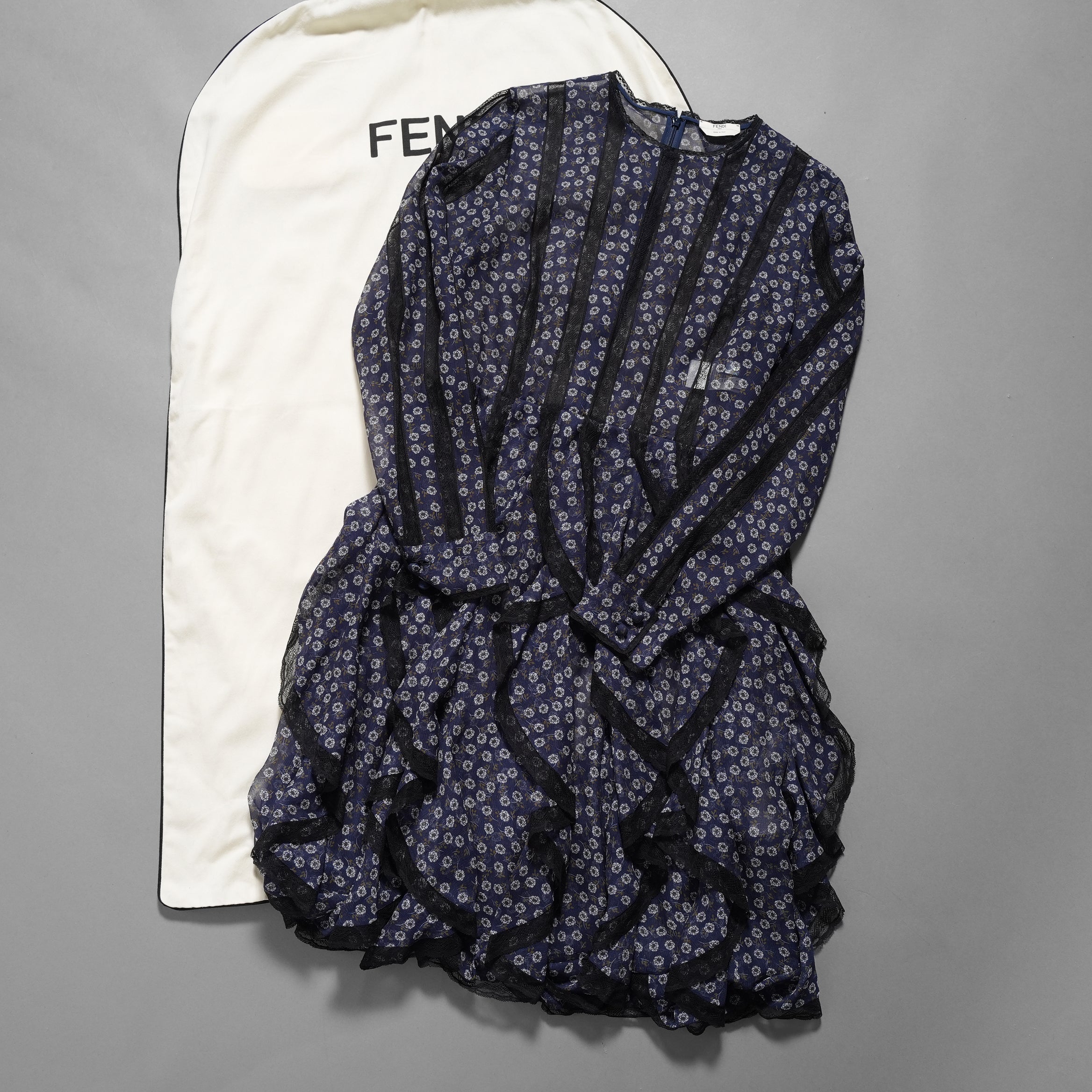 FENDI フェンディ / 19AW 美品 シルクレース インセット 花柄 ワンピース / フリル 長袖ドレス / FDA548 A8E6 / size 40 (NAVY) レディース