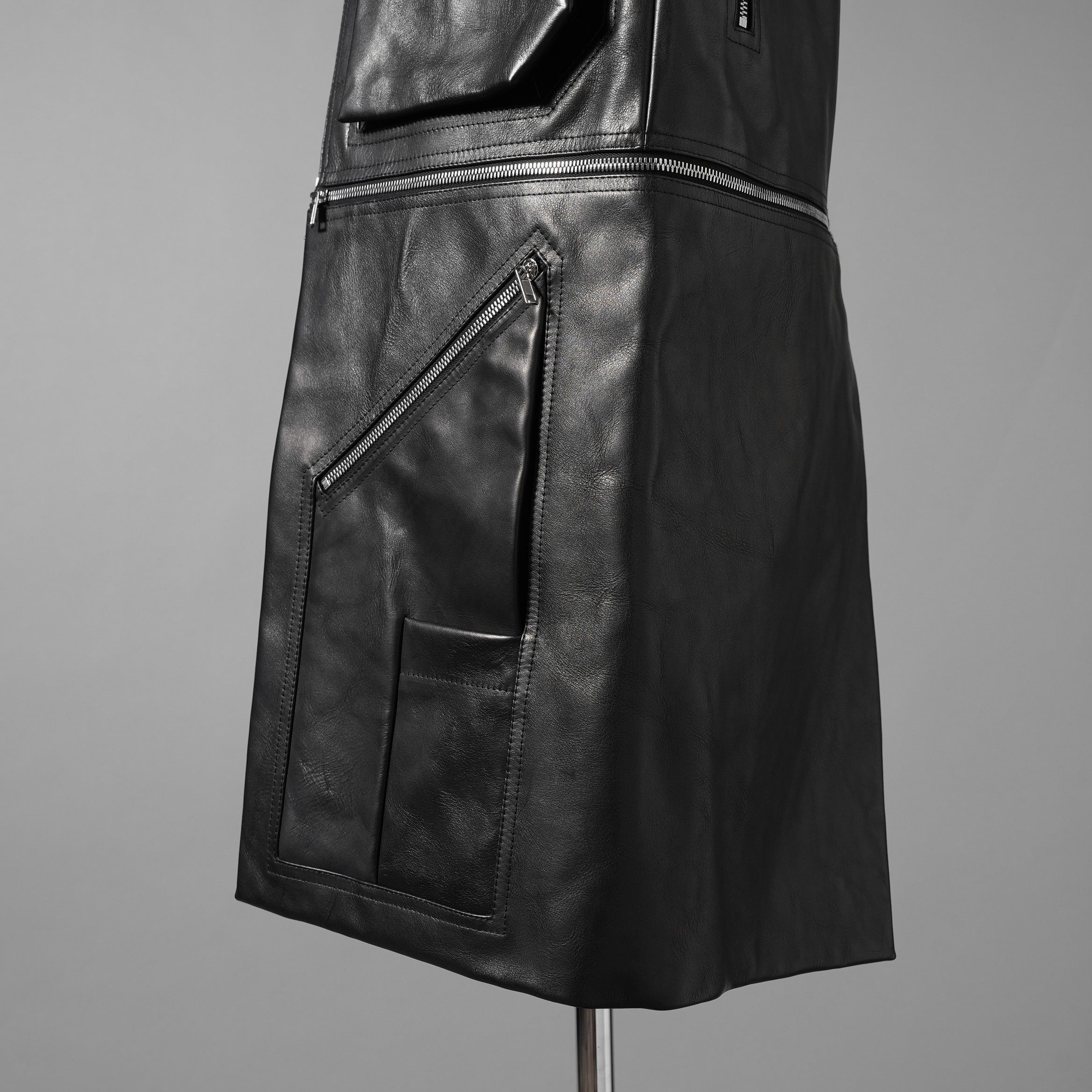 RICK OWENS リックオウエンス / 24AW 美品 Porterville Utility Leather Vest カーフレザー ベスト/ RR02D6911 LOO / size 46 (BLACK)