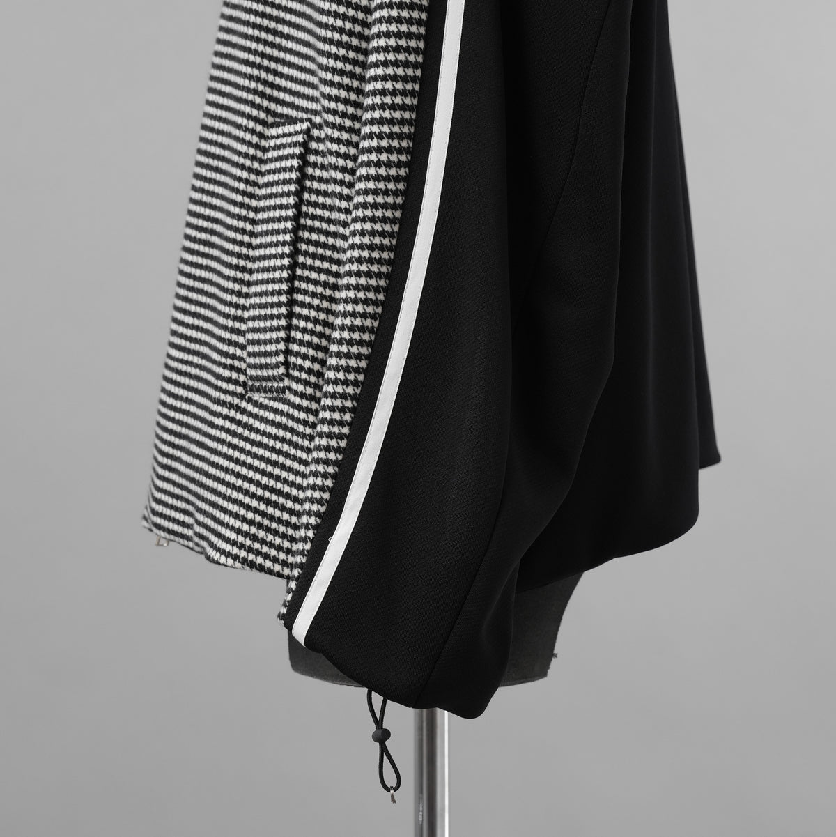 bajra バジュラ / 美品 23AW ハウンドトゥース 千鳥格子 ハイネック・ショートコート ブルゾン / 153uj02 / size 3 (BLACK) 352021-in-ue