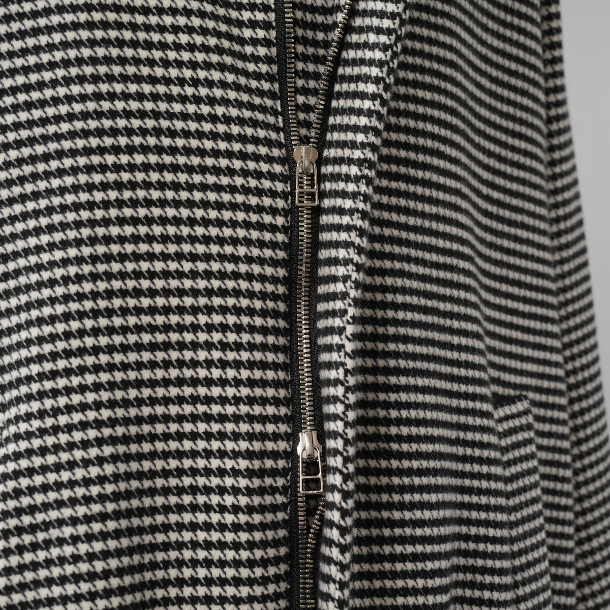 bajra バジュラ / 美品 23AW ハウンドトゥース 千鳥格子 ハイネック・ショートコート ブルゾン / 153uj02 / size 3 (BLACK) 352021-in-ue