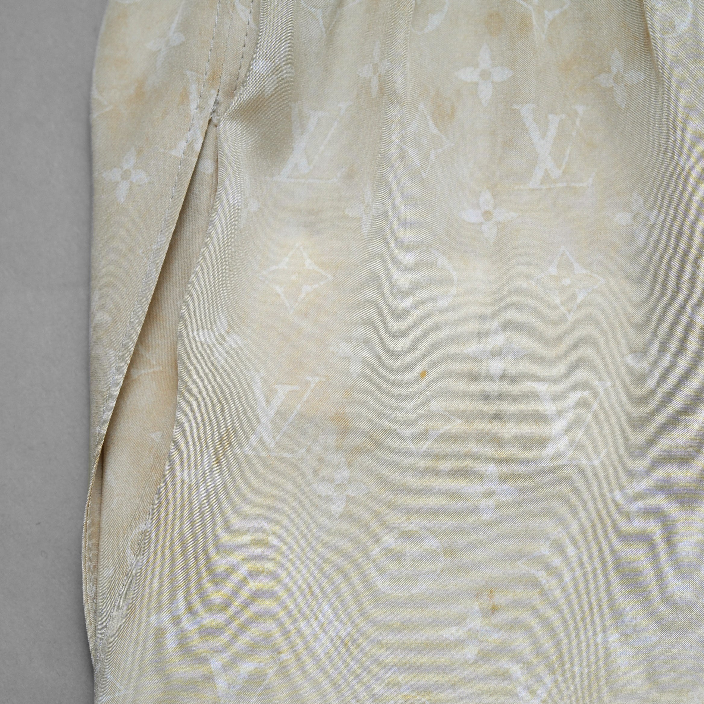 LOUIS VUITTON ルイヴィトン / 美品 22SS モノグラム シルク ジョガーパンツ / RW222J D96 FNPA20 / size 38 (CHAMPAGNE BEIGE) レディース 352026-izm