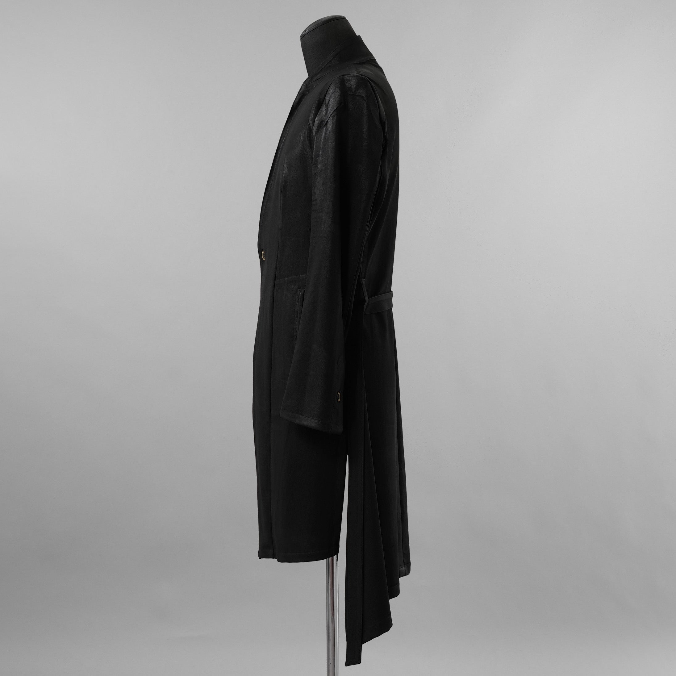 新品 kiryuyrik キリュウキリュウ / 23AW BLACK HONEY CHILI COOKIE コラボ Collarless Flare Jacket ノーカラーフレア ジャケット コート / BHCC-HJ15-007 / size M (BLACK)  123006-alm