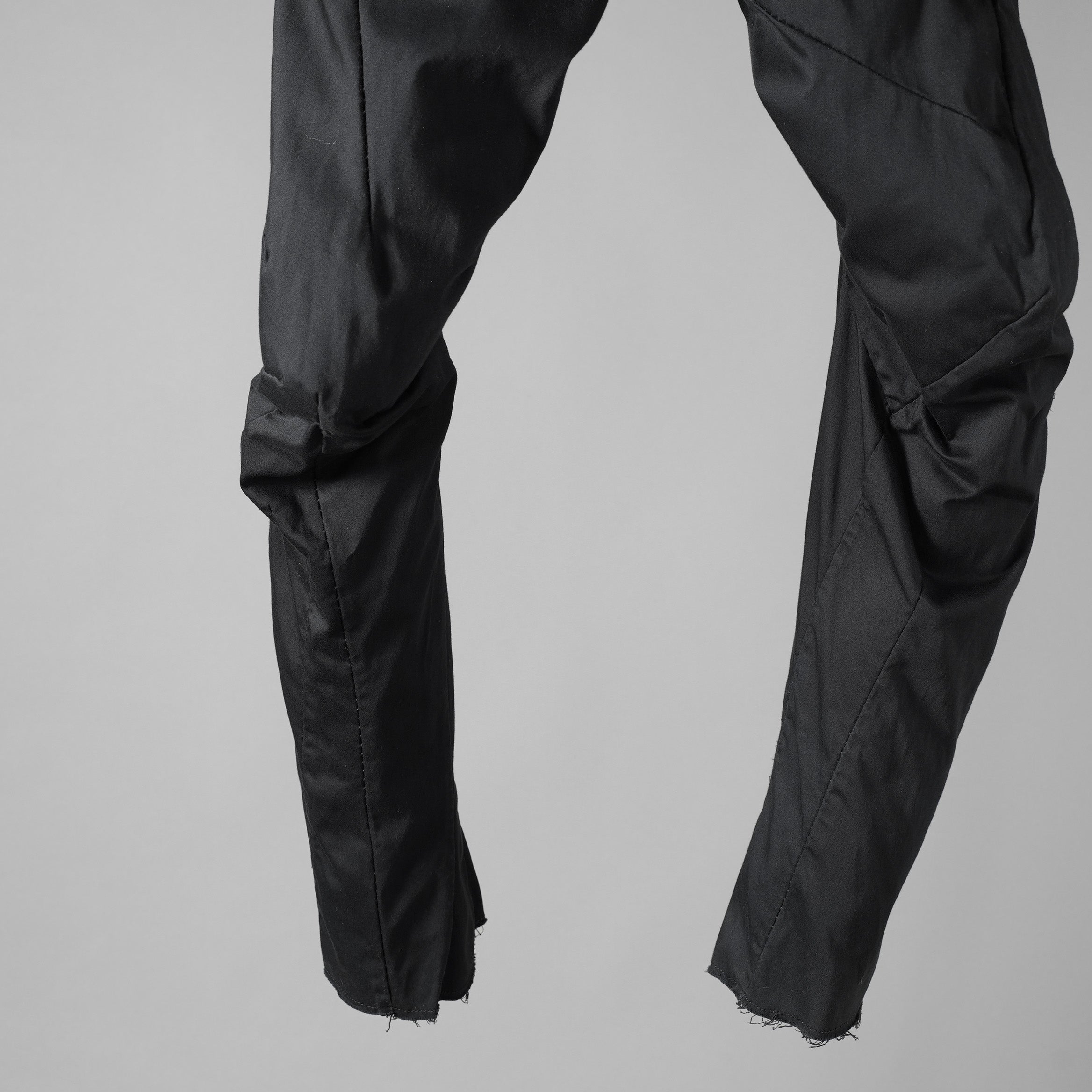 LEON EMANUEL BLANCK レオン エマニュエル ブランク / Distortion Fitted Long Pants. パンツ / DIS-M-FLP-01. / size 46 (BLACK)