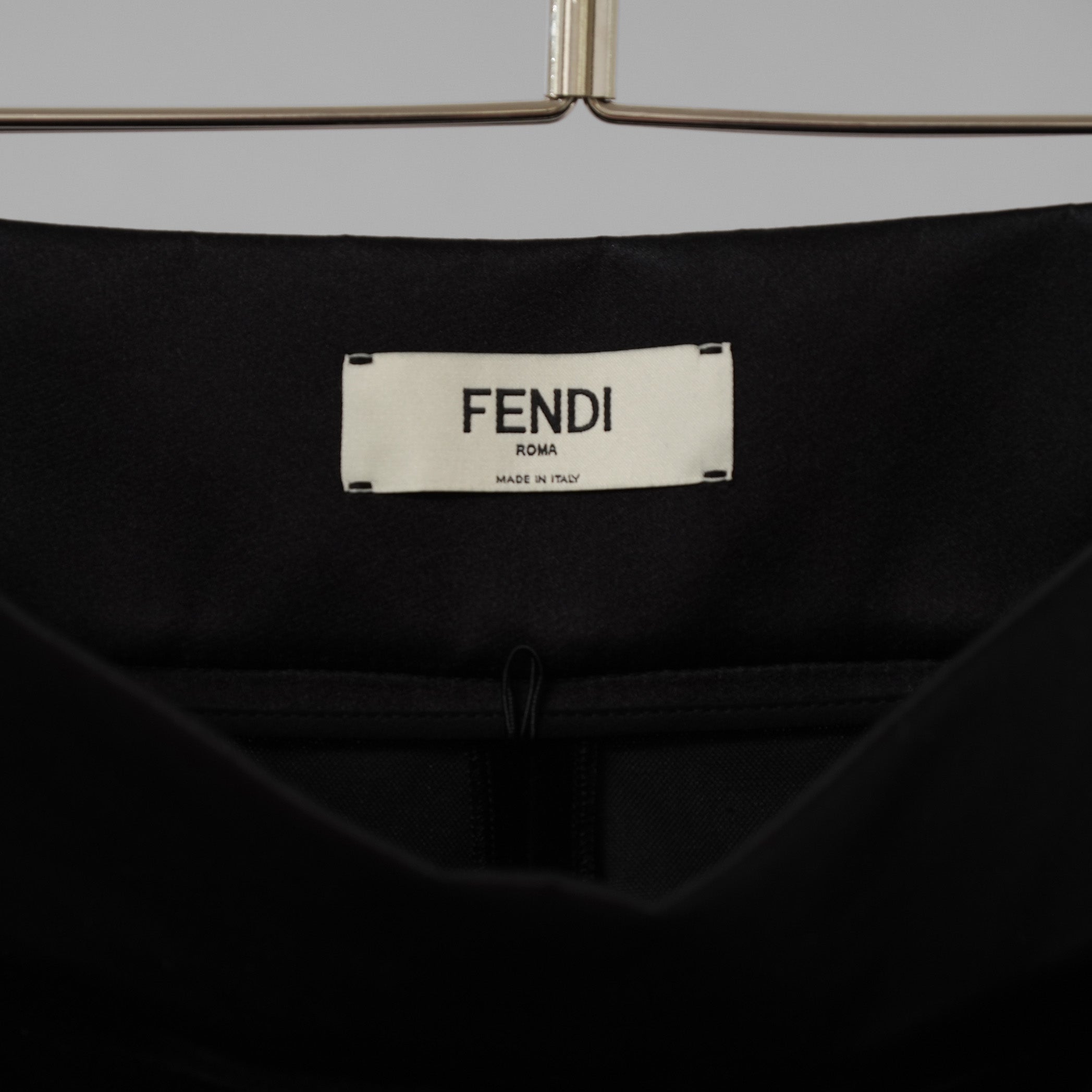 FENDI フェンディ / 美品 21AW シルク ベルベット ショートパンツ / FR6353 AJ08 / size 40 (BLACK) レディース 352023-izm