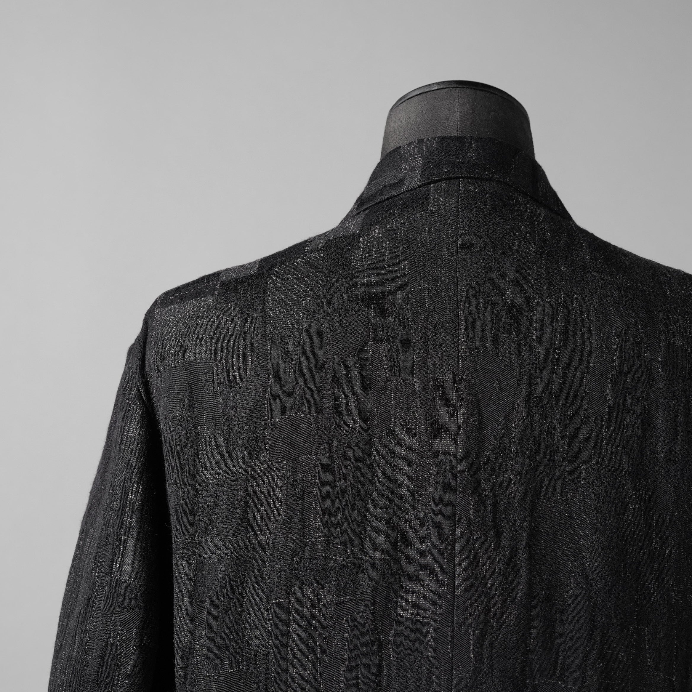 Calmlence カームレンス / 24AW JACKET010 Peaked Lapel Sack Coat Patchwork Jacquard Cloth. Black. Collection 003. サックコート  / JACKET010 / size 3 (BLACK) ジャケット ブレザー