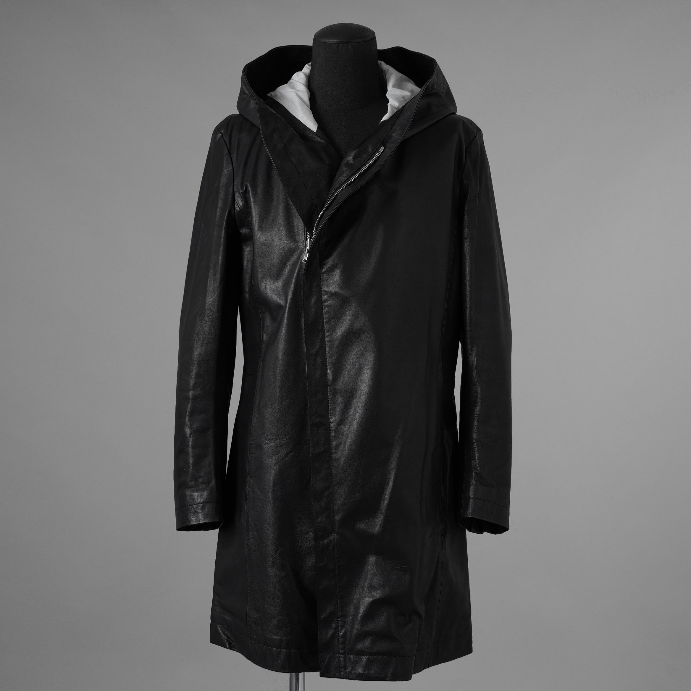 未使用 ISAMU KATAYAMA BACKLASH イサムカタヤマ バックラッシュ / 23AW MONOCHROME LUXURY STEER 0.6mm HOODED COAT フーデッドレザー コート アウター / 2078-03 / size M (BLACK) 352053-in-ue