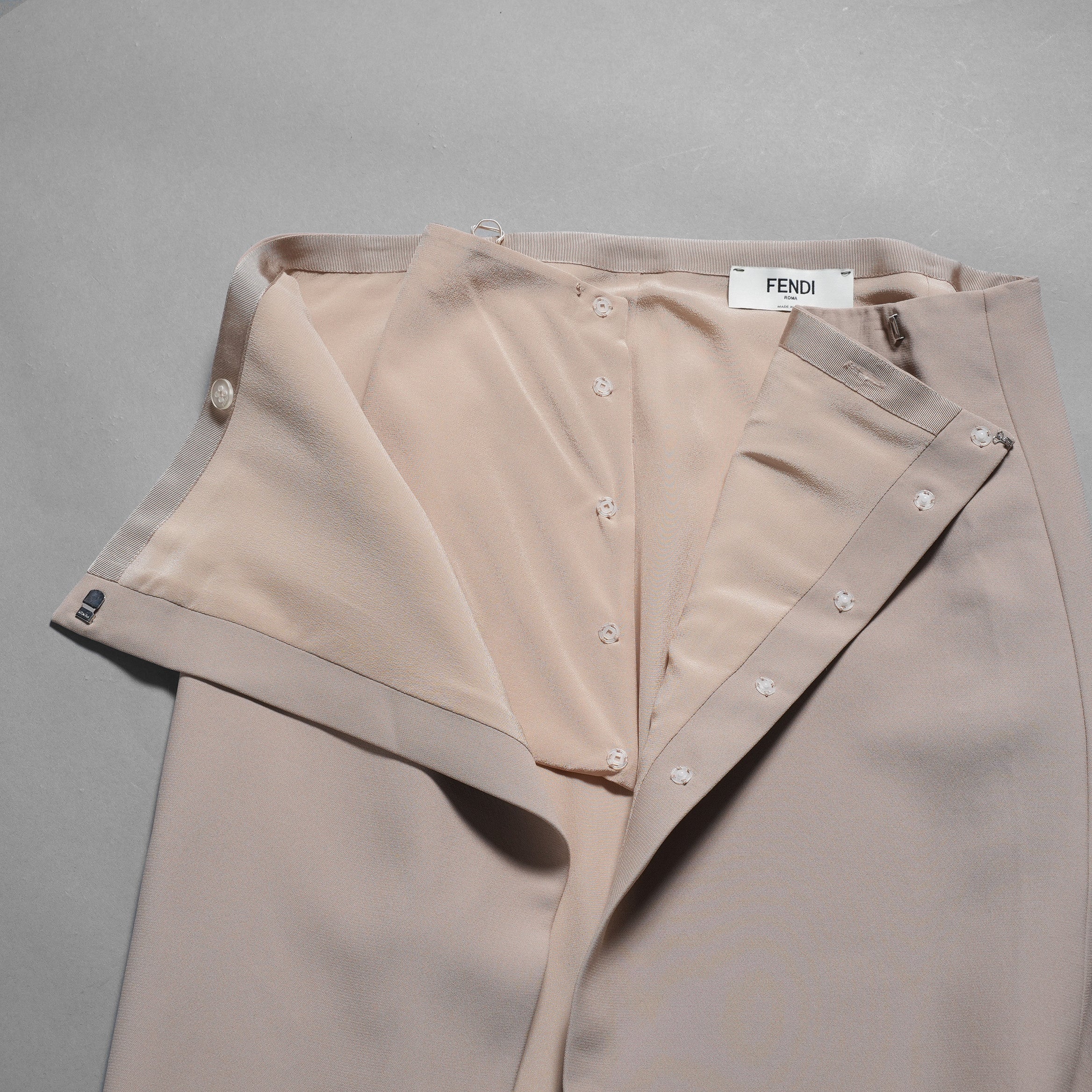 FENDI フェンディ / 22SS ノースリーブトップス ラップナロースカート セットアップ / ノースリーブ FS7886 AJXQ / スカート FQ7250 AJXQ / size 40 (PINK BEIGE) レディース ドレス