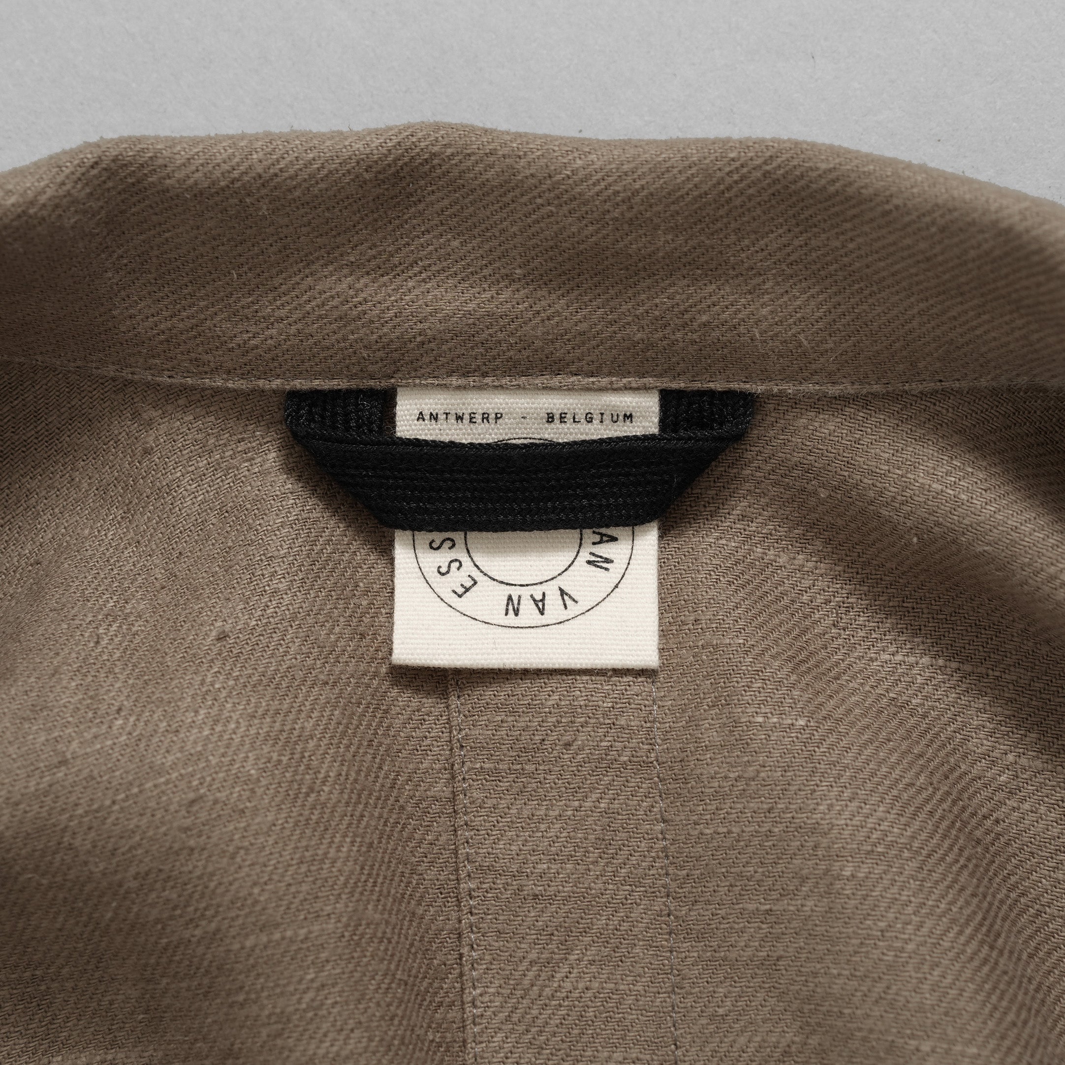 JAN-JAN VAN ESSCHE ヤンヤンヴァンエシュ / 美品 23SS JACKET#50 OVERSIZED BLAZER WITH INSEAM POCKETS AND BACK SPLIT / テーラード ジャケット/ size S (CEMENT GRAY) BEIGE系