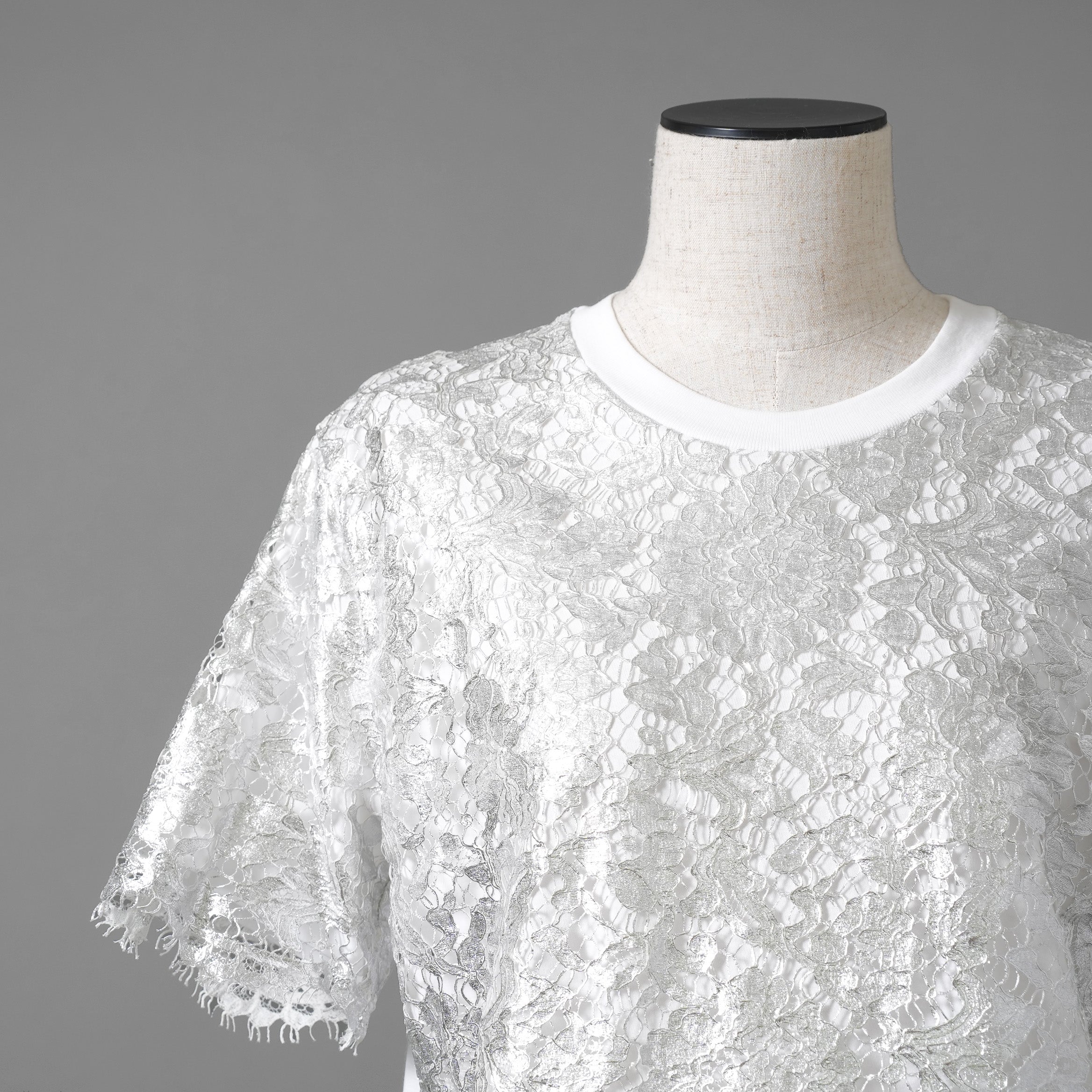 VALENTINO ヴァレンティノ / 美品 22SS フロントレース バックロゴTシャツ / 半袖Tシャツ / XB3MG1616WN / size S (WHITE) レディース