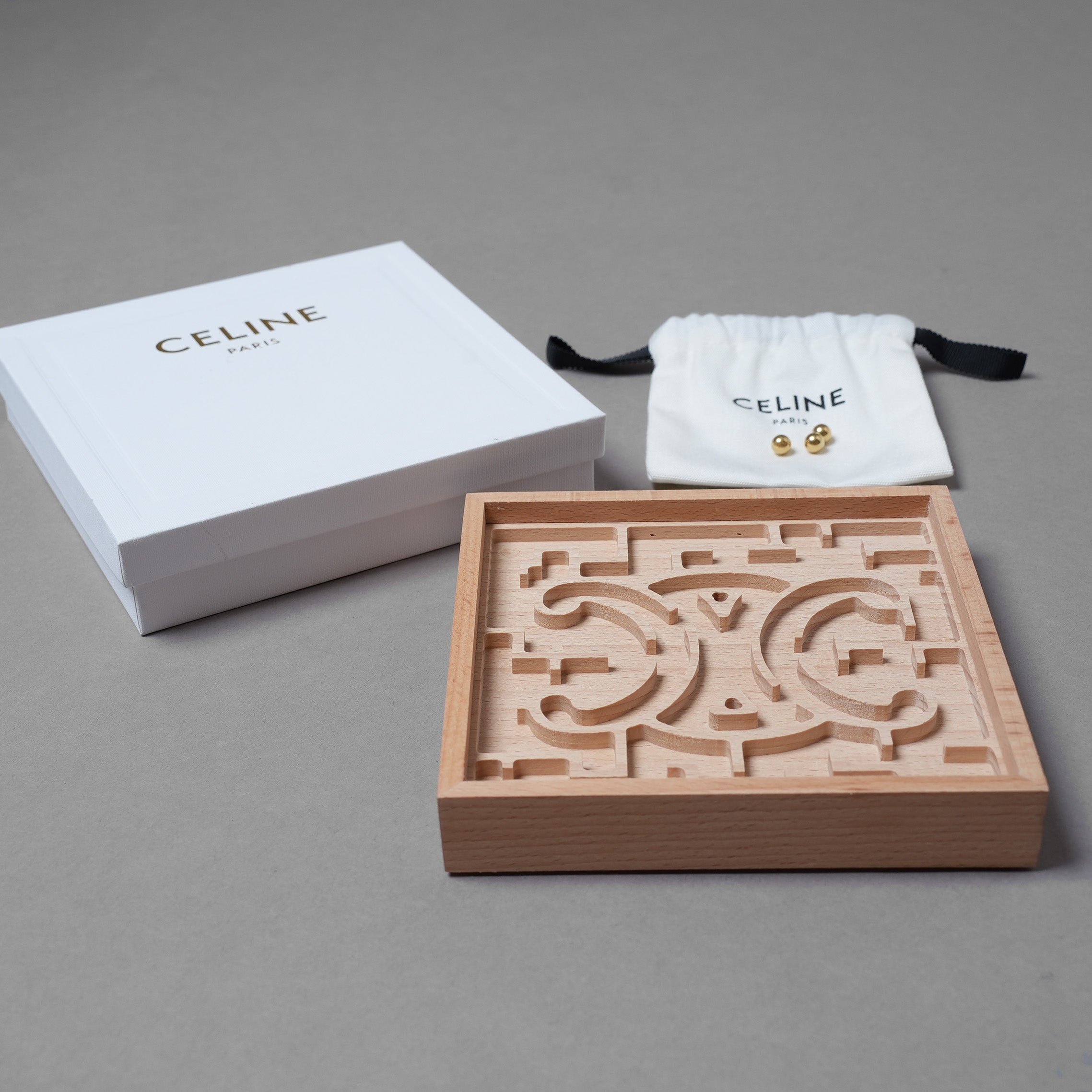 新品 CELINE セリーヌ / トリオンフ ノベルティ 木製迷路パズル ロゴ ボードゲーム アクセサリー 352034-izm