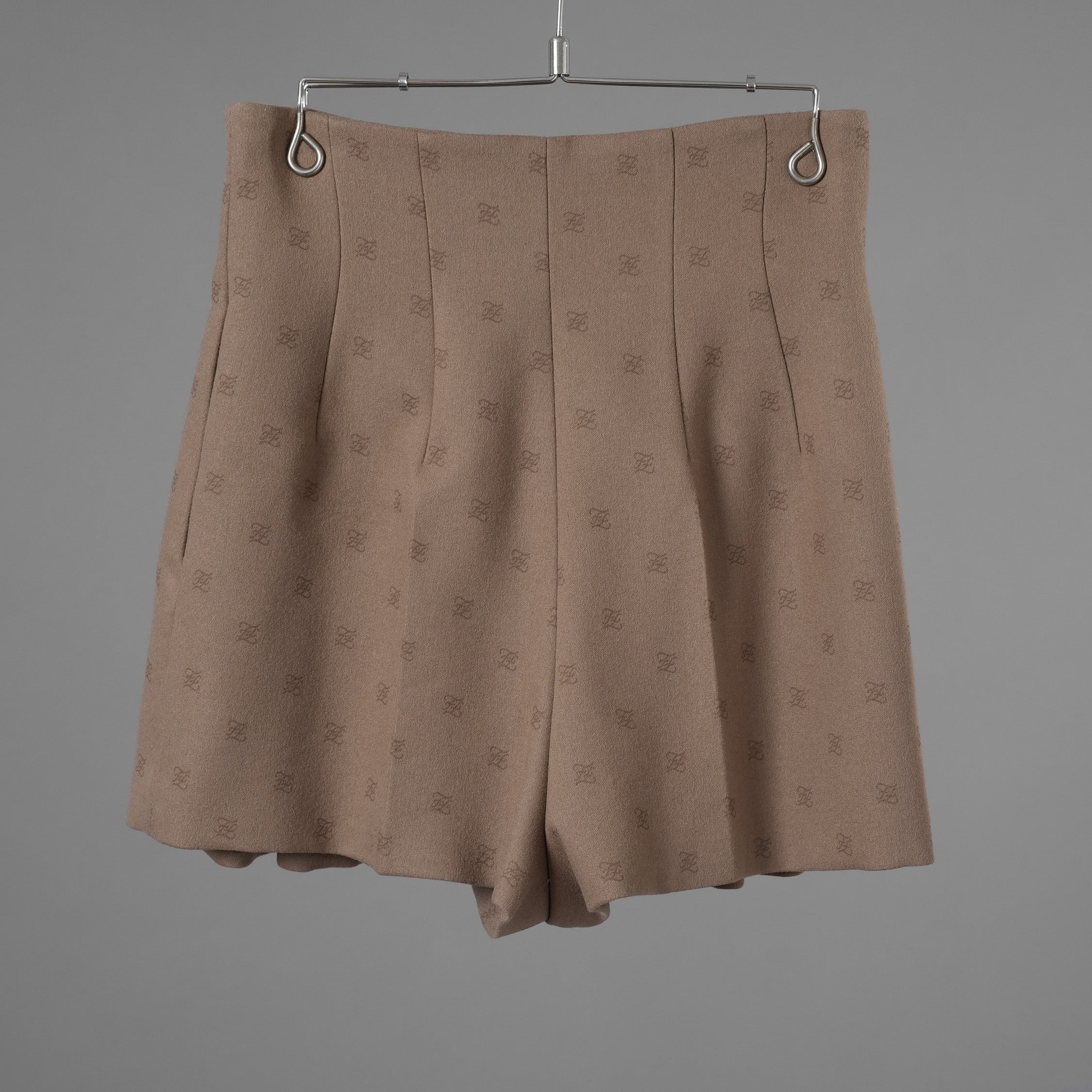 FENDI フェンディ / 21AW カリグラフィ ウール＆カシミヤ混 ショート パンツ / FR6336 AHL4 / size 42 (BEIGE) 352040-izm