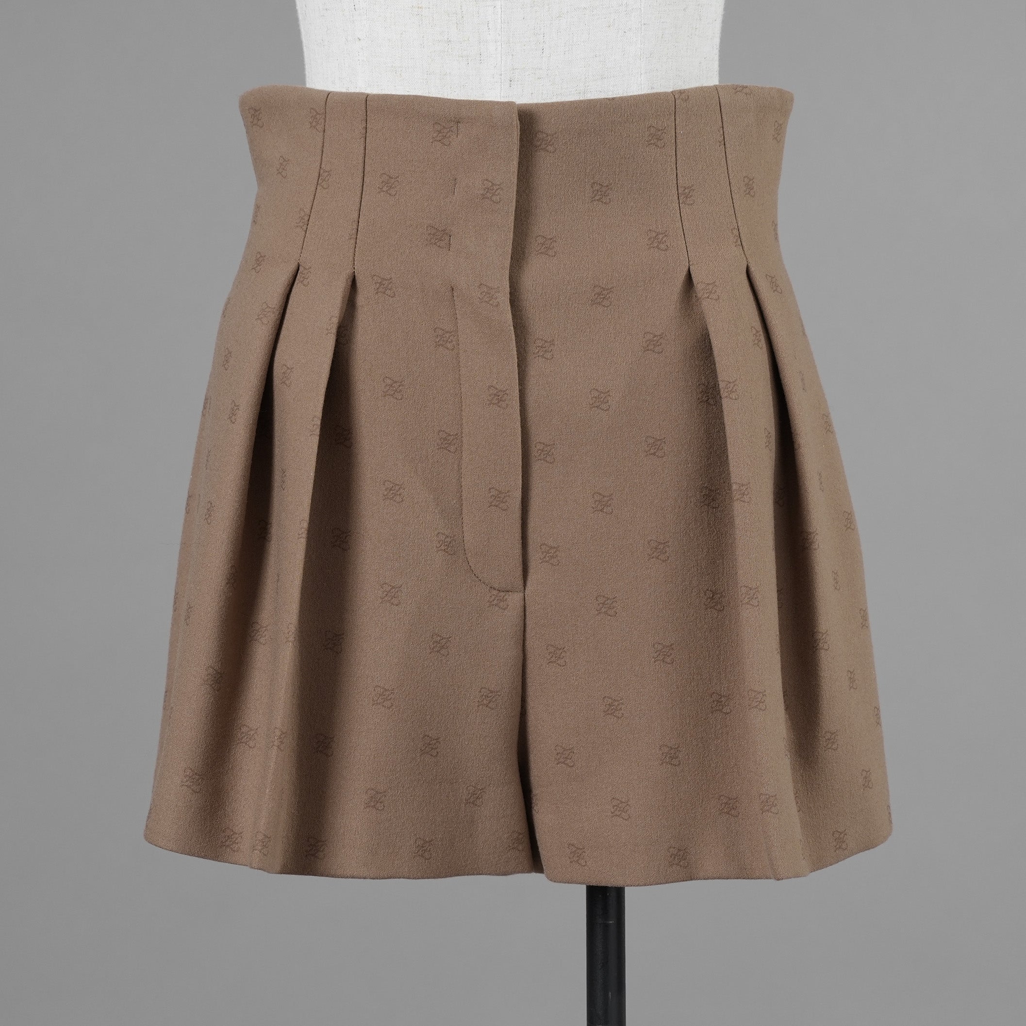 FENDI フェンディ / 21AW カリグラフィ ウール＆カシミヤ混 ショート パンツ / FR6336 AHL4 / size 42 (BEIGE) 352040-izm