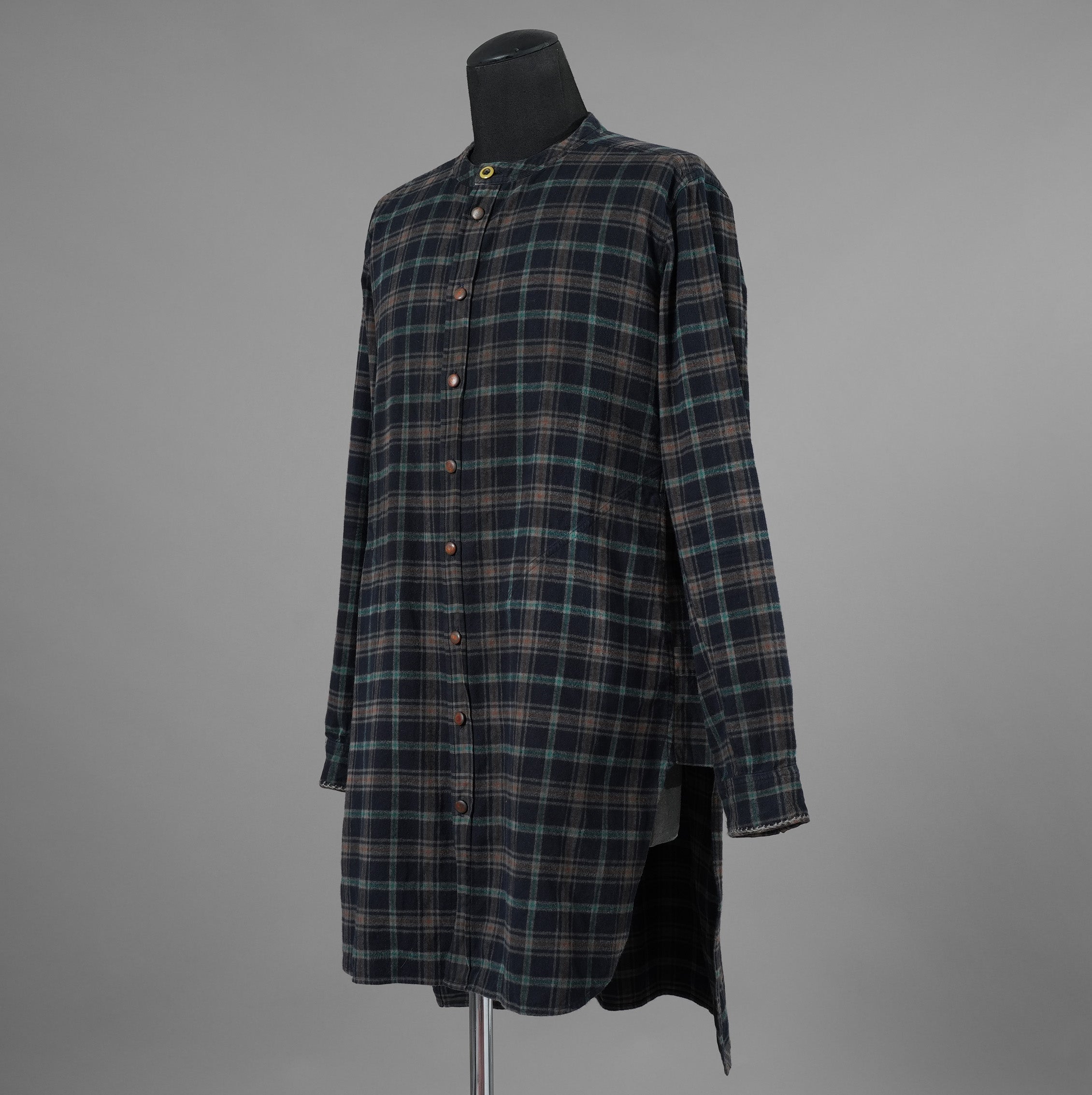 daska ダスカ / 美品 19AW  "JOHAN" plaid shirt sumi dyed flannel ロングシャツ アトリエシャツ 長袖シャツ / size 2 NAVY 352042-ymu