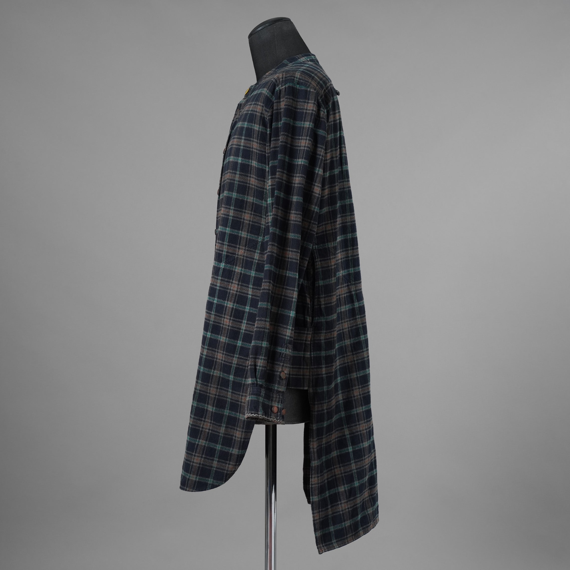 daska ダスカ / 美品 19AW  "JOHAN" plaid shirt sumi dyed flannel ロングシャツ アトリエシャツ 長袖シャツ / size 2 NAVY 352042-ymu