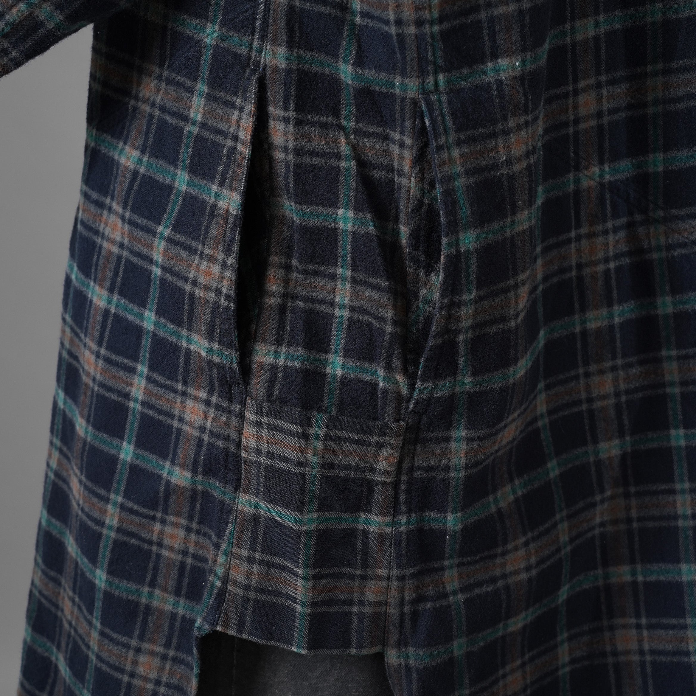 daska ダスカ / 美品 19AW  "JOHAN" plaid shirt sumi dyed flannel ロングシャツ アトリエシャツ 長袖シャツ / size 2 NAVY 352042-ymu