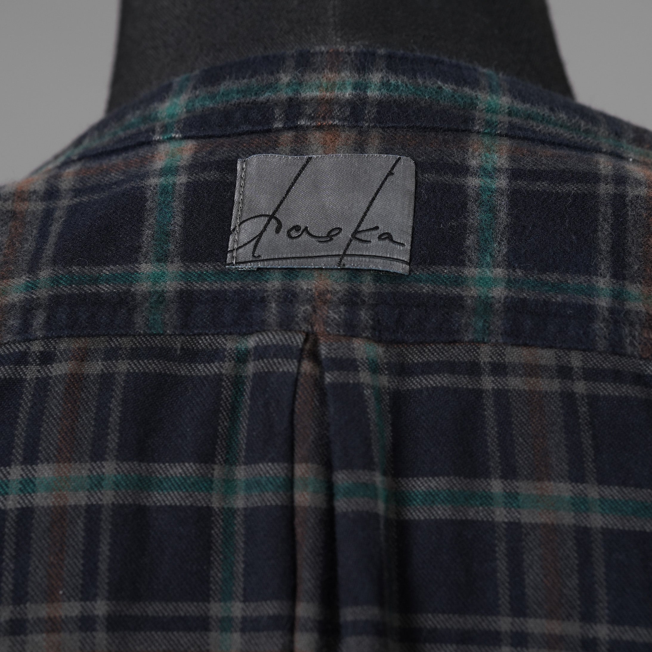 daska ダスカ / 美品 19AW  "JOHAN" plaid shirt sumi dyed flannel ロングシャツ アトリエシャツ 長袖シャツ / size 2 NAVY 352042-ymu