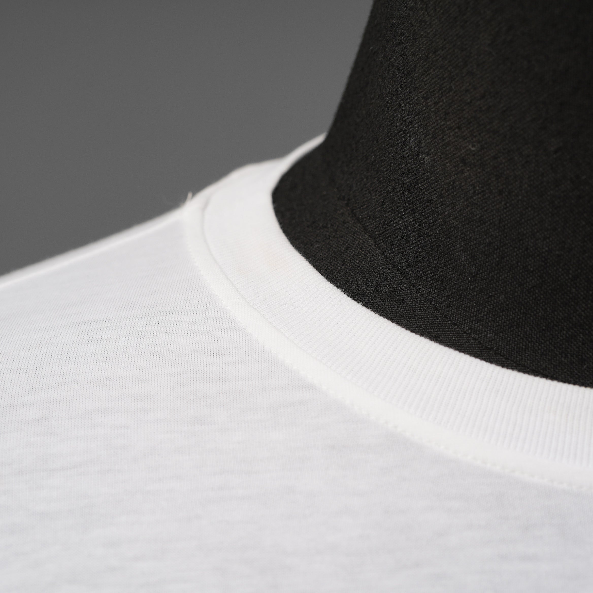 VALENTINO ヴァレンティノ / 22SS エンボス ロゴ 半袖Tシャツ / XB3MG16J6WU / size XXS (WHITE)