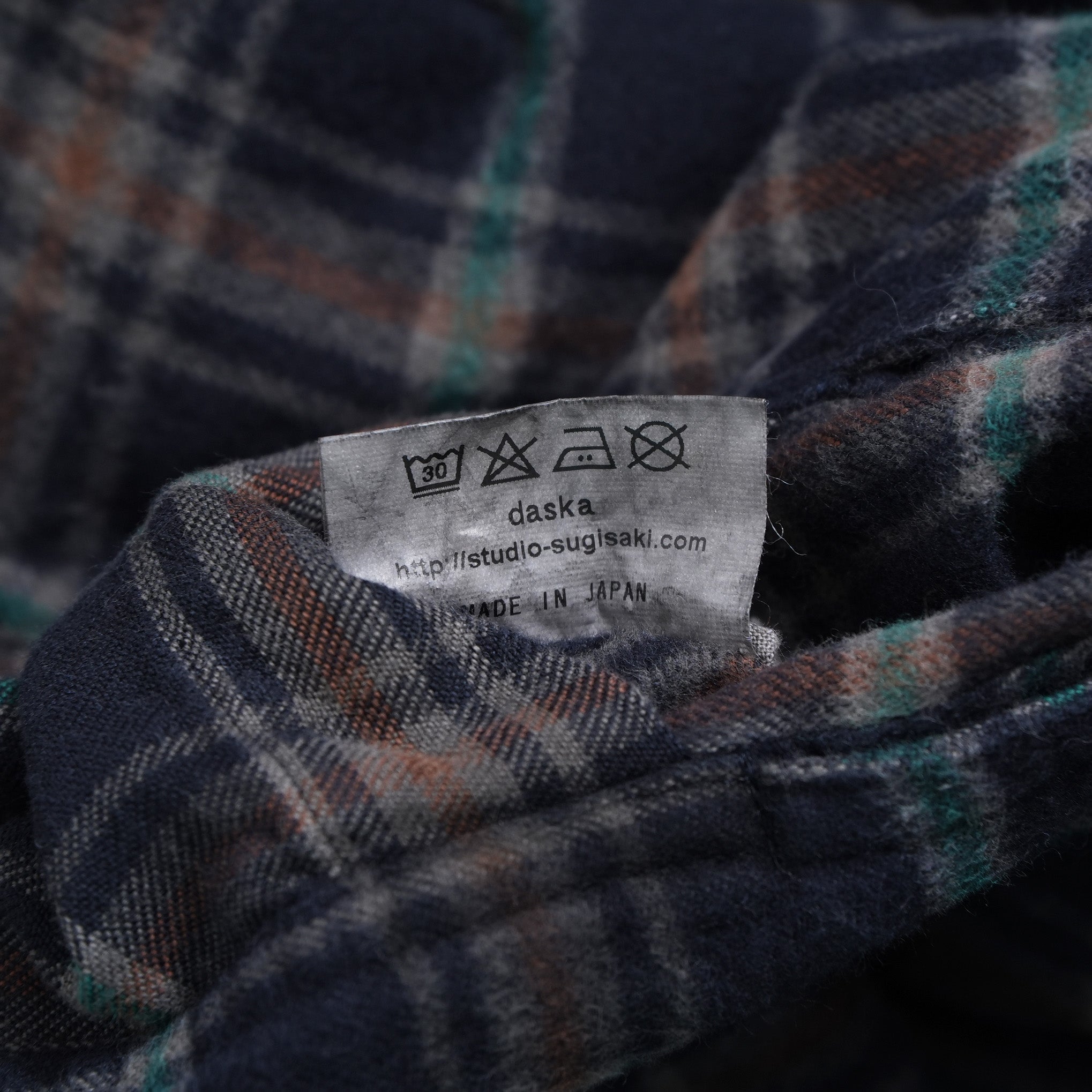 daska ダスカ / 美品 19AW  "JOHAN" plaid shirt sumi dyed flannel ロングシャツ アトリエシャツ 長袖シャツ / size 2 NAVY 352042-ymu