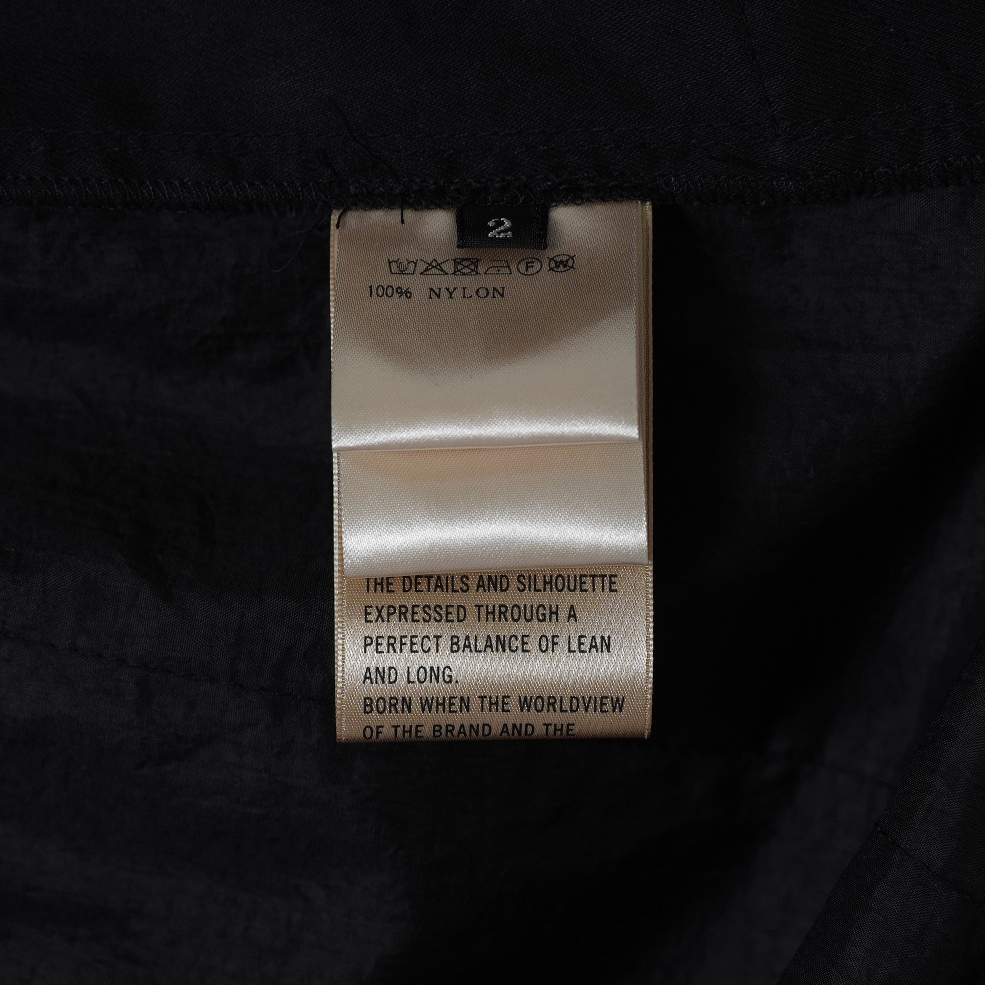 A.F ARTEFACT エーエフアーティファクト / 美品 25SS AIRY CRINKLE NYLON ZIP CARGO SHORTS エアリー クリンクル ナイロン ジップ カーゴ ショーツ パンツ / ag-13053-1 / size 2 (BLACK) 352047-uen