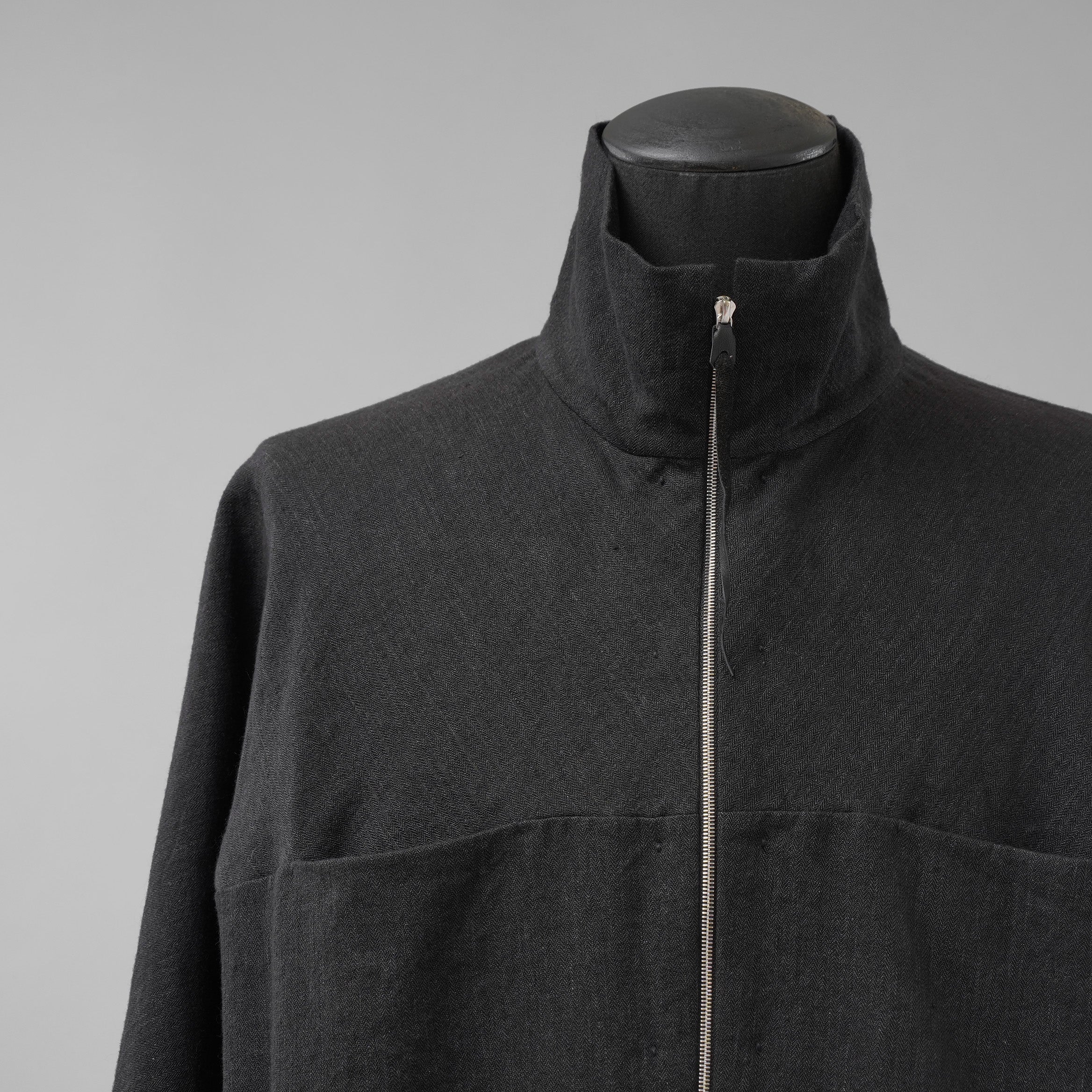 新品 m.a + エムエークロス / 25AW zipped tall collar shirt jacket / ジャケット / H252DZ/P / LWV / size 54 (BLACK)