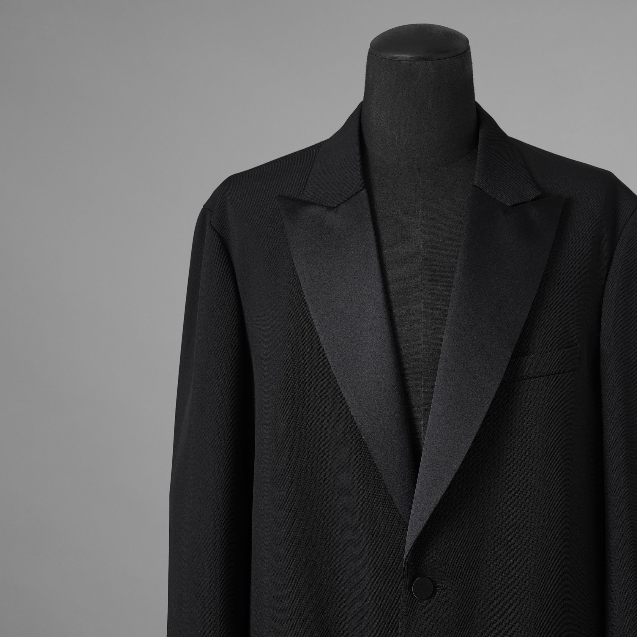 OVERCOAT オーバーコート  / 美品 25SS タキシードジャケット PEAKED LAPEL 1B TUXEDO / S25J038-DWT / size M (BLACK) 352050-in-ue
