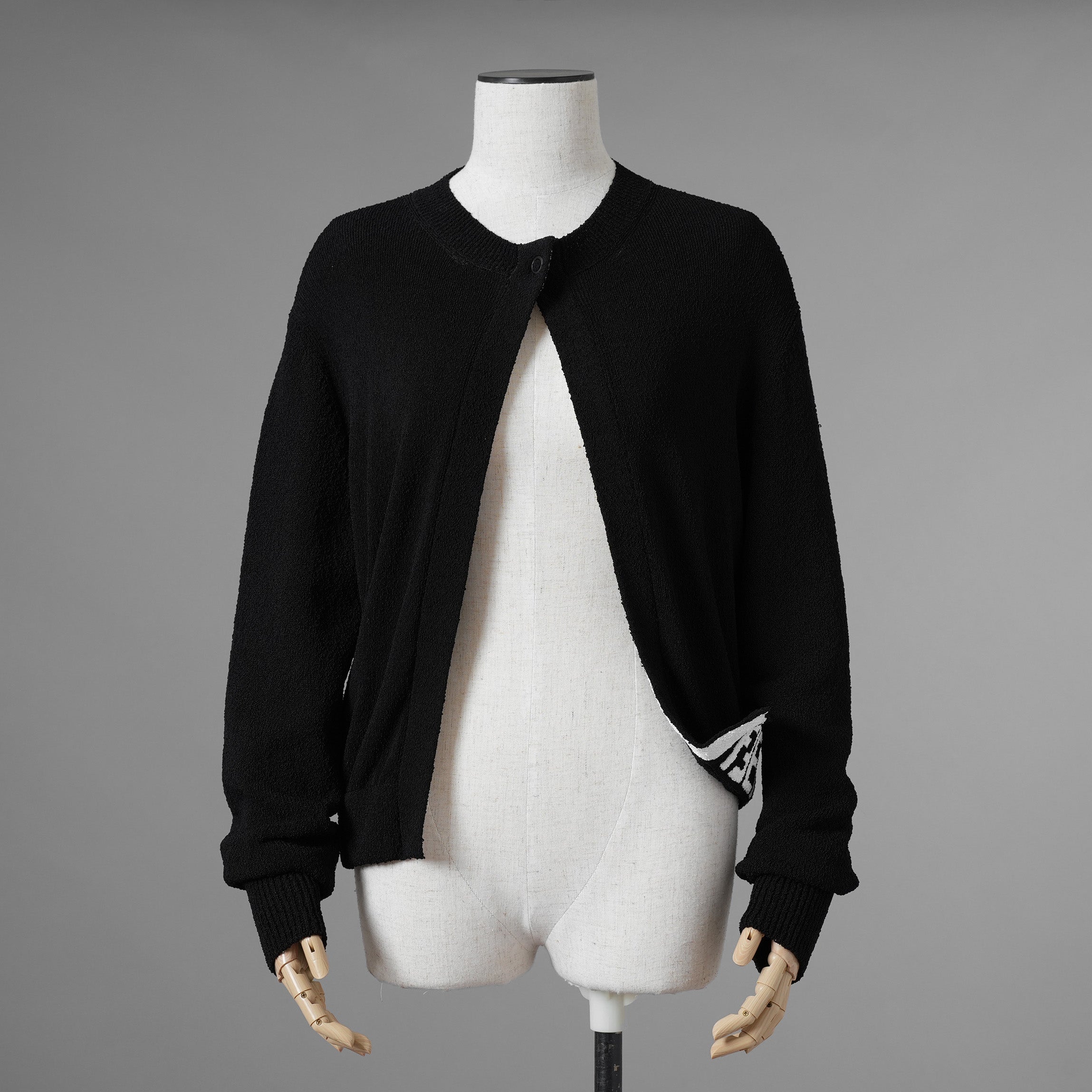 FENDI フェンディ / 美品 レーヨン ニット カーディガン / FZC990 ARVB / size 40 (BLACK） レディース 352049-izm