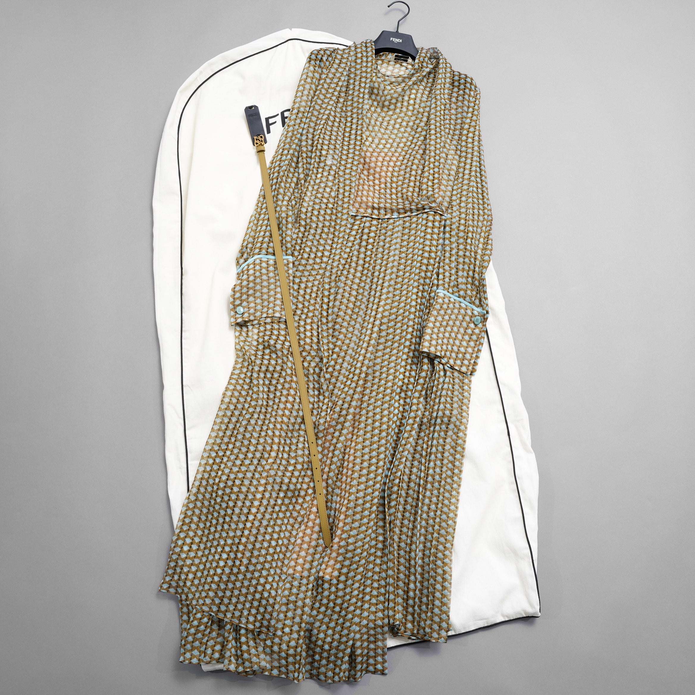 FENDI フェンディ /美品 20SS Belted Draped Pleated Printed Silk-Chiffon Midi Dress ベルト付き プリント シルクシフォン ミディドレス ワンピース/ FDA651 A5XF / size 40 (OLIVE GREEN) レディース
