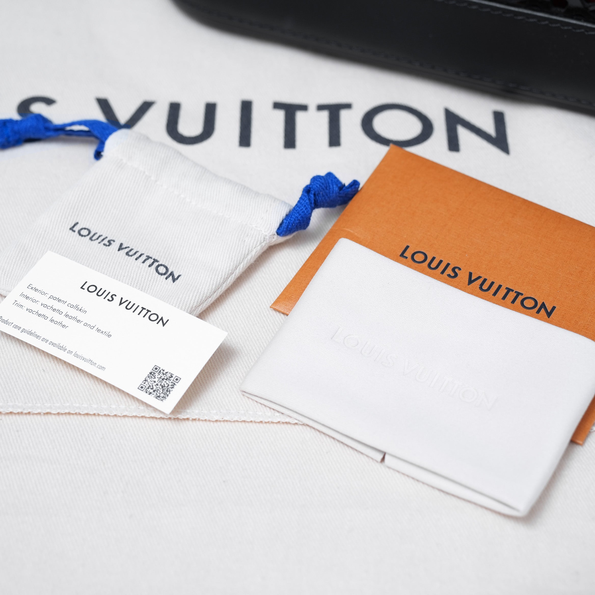 LOUIS VUITTON ルイヴィトン / 美品 22SS アルマ PM レザー / モノグラムレース ハンドバッグ バッグ / パドロック クロシェット / M20355 / BLACK × RED /レディース