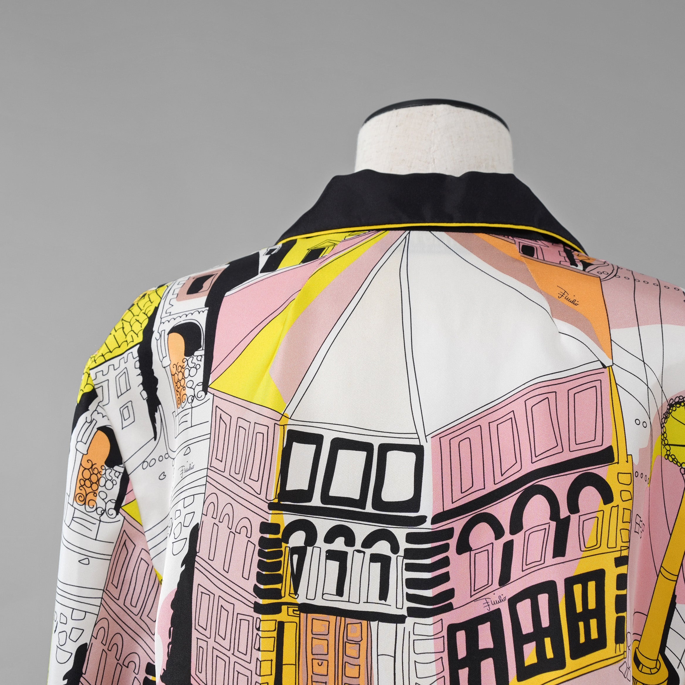 EMILIO PUCCI エミリオプッチ / 美品 22SS Battistero バッティステロ プリント シルクツイル  ブラウス / 街並み / 長袖シャツ /  1ERJ501E721 / size 38 (MULTI  COLOR) レディース