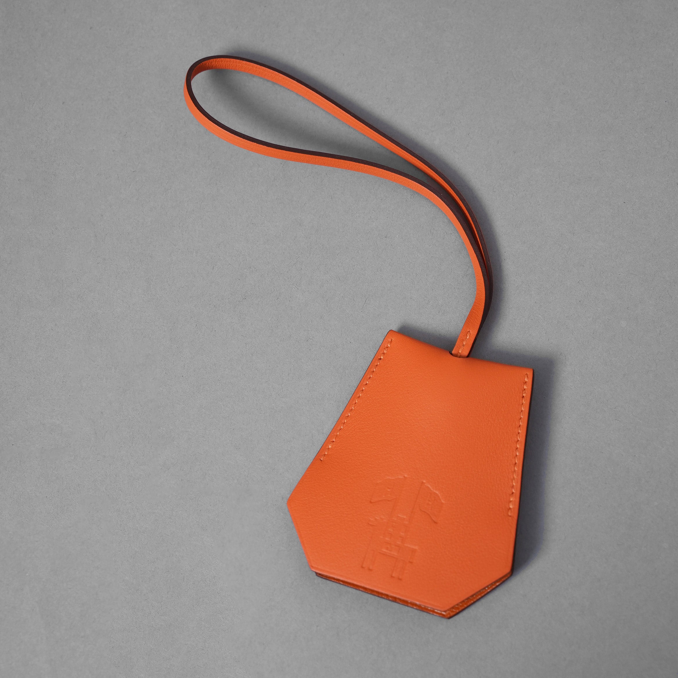 未使用 HERMES エルメス / 美品 2024年 イヤーズギフト クロシェ ヴォー・スイフト / バッグチャーム アクセサリー / ORANGE 352054-izm
