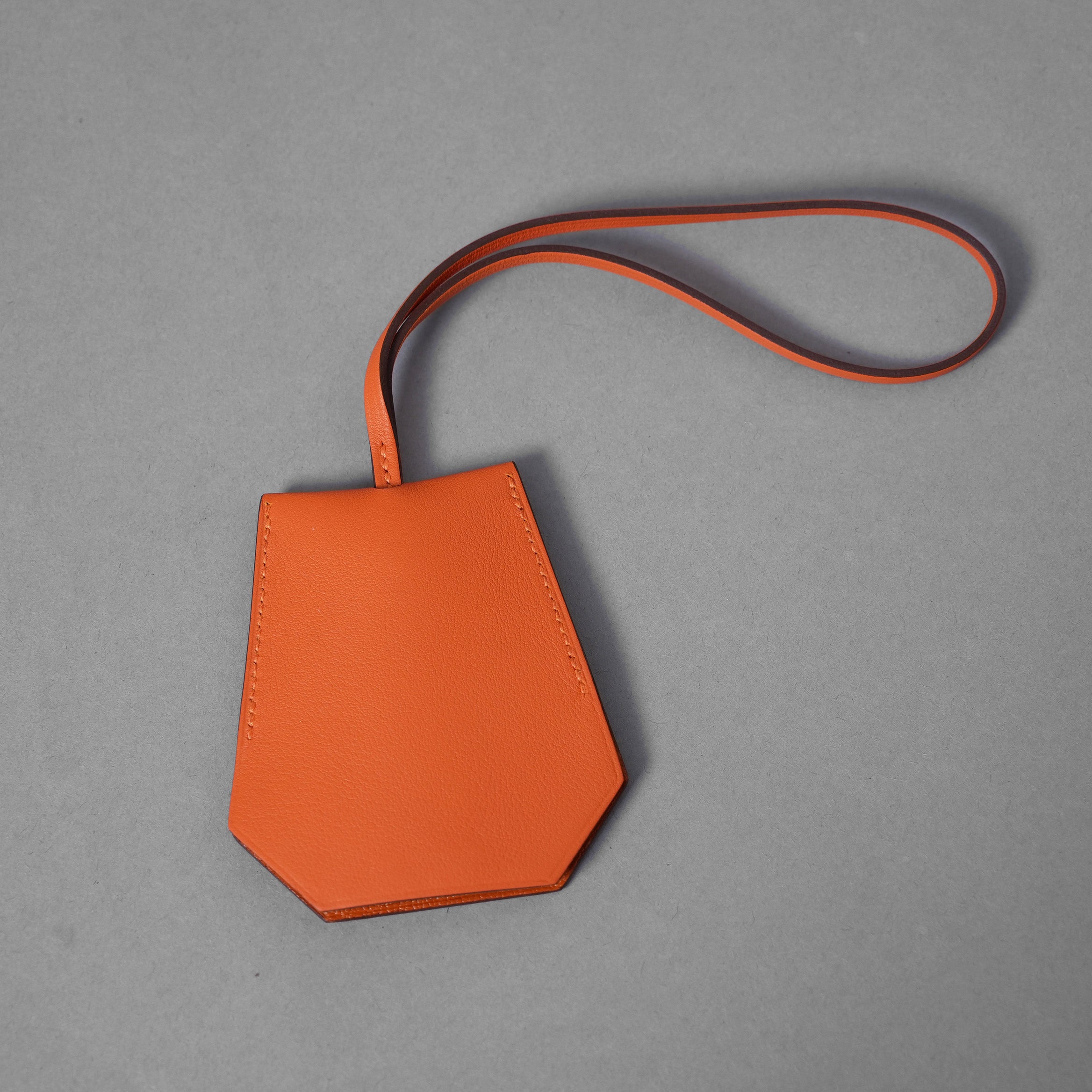 未使用 HERMES エルメス / 美品 2024年 イヤーズギフト クロシェ ヴォー・スイフト / バッグチャーム アクセサリー / ORANGE 352054-izm