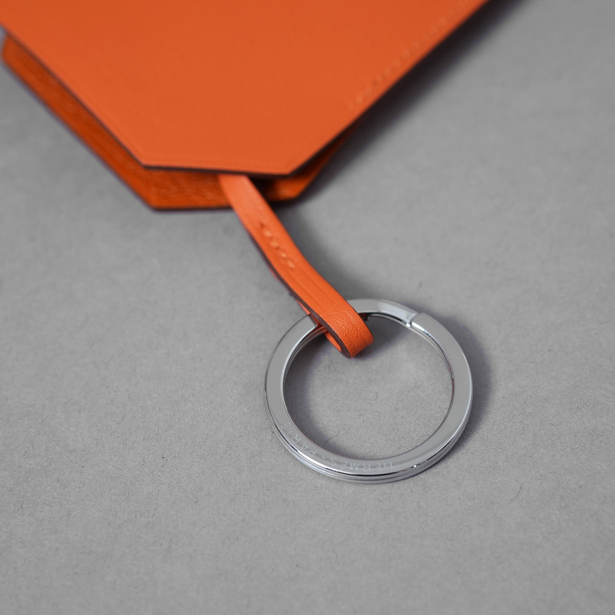 未使用 HERMES エルメス / 美品 2024年 イヤーズギフト クロシェ ヴォー・スイフト / バッグチャーム アクセサリー / ORANGE 352054-izm