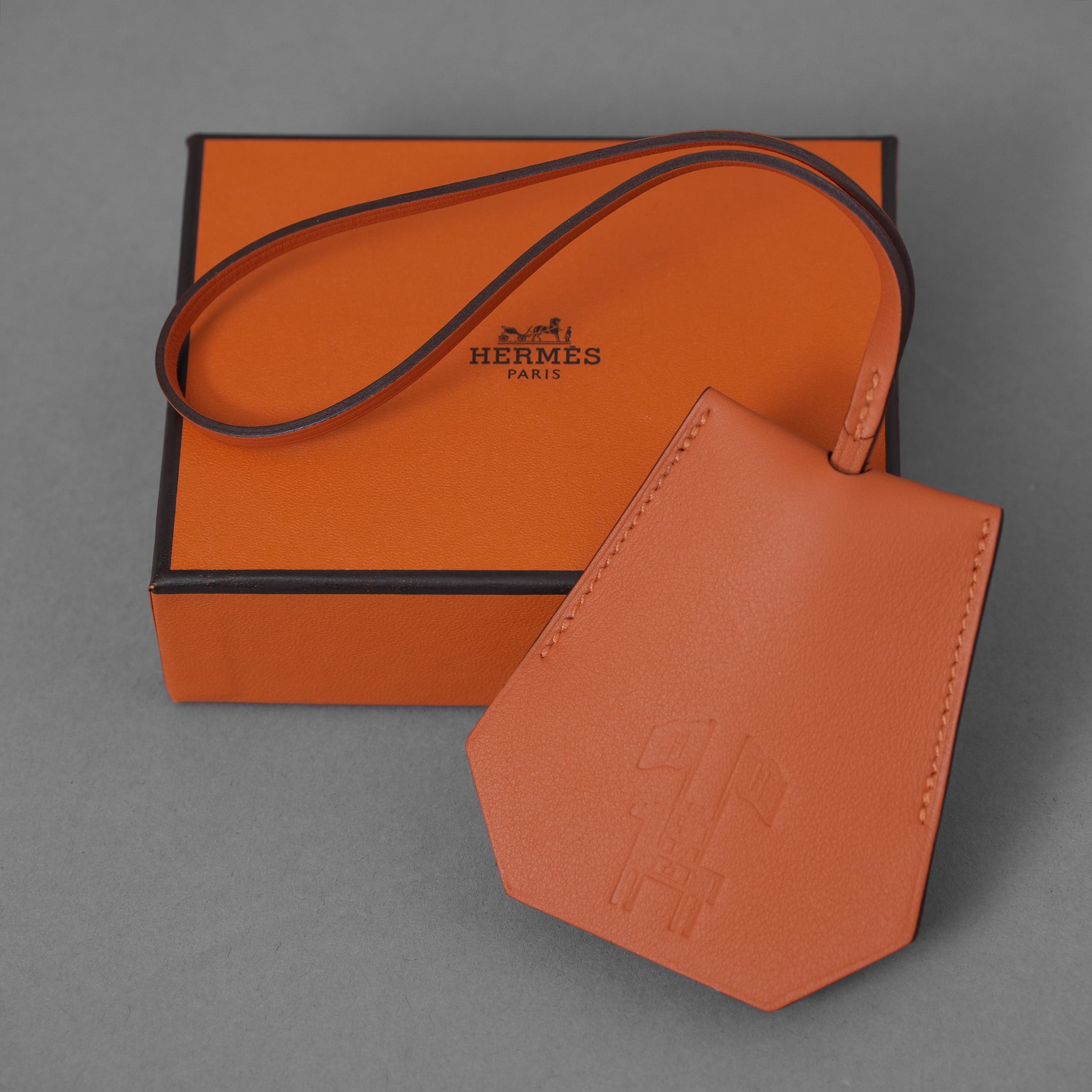 未使用 HERMES エルメス / 美品 2024年 イヤーズギフト クロシェ ヴォー・スイフト / バッグチャーム アクセサリー / ORANGE 352054-izm