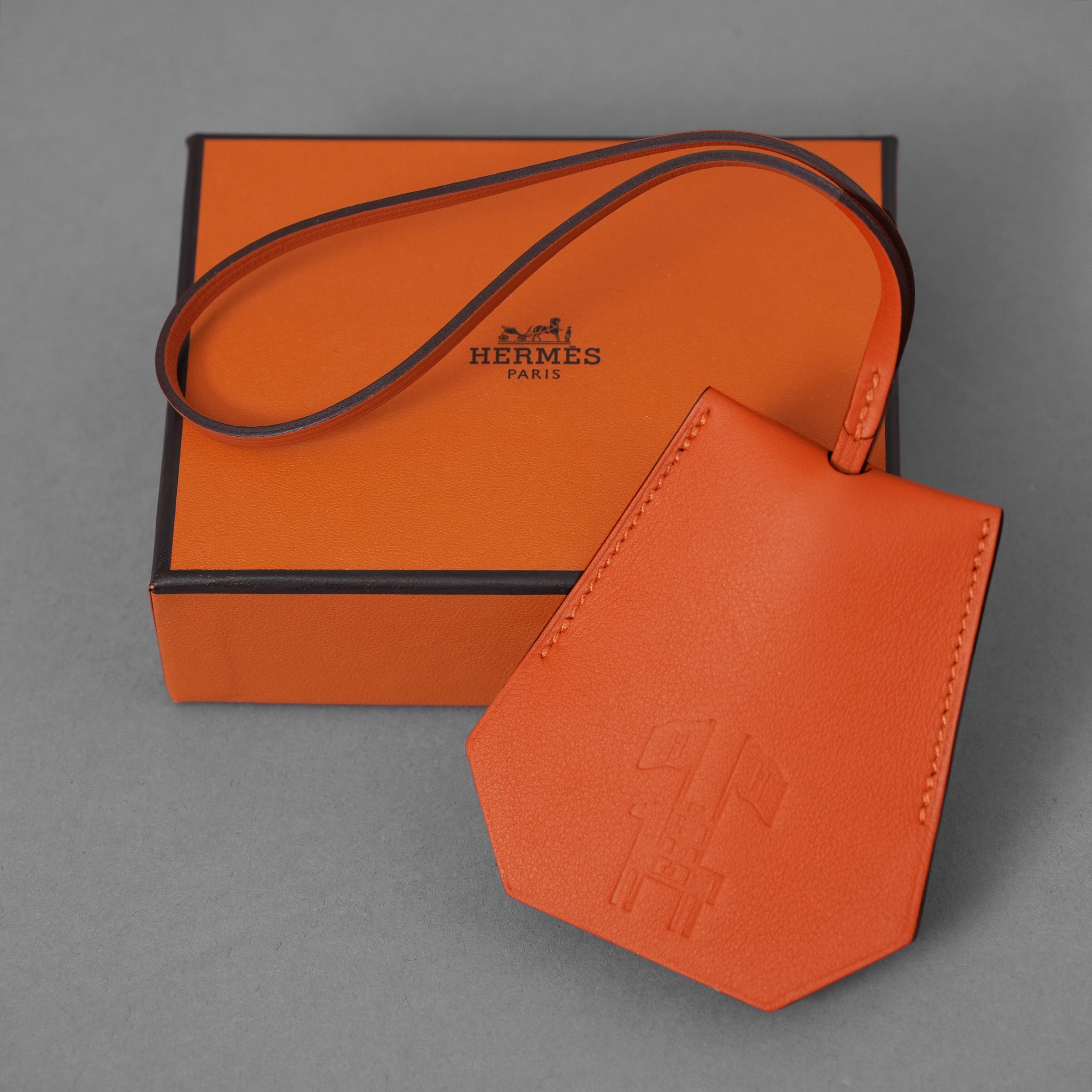 未使用 HERMES エルメス / 美品 2024年 イヤーズギフト クロシェ ヴォー・スイフト / バッグチャーム アクセサリー / ORANGE 352054-izm