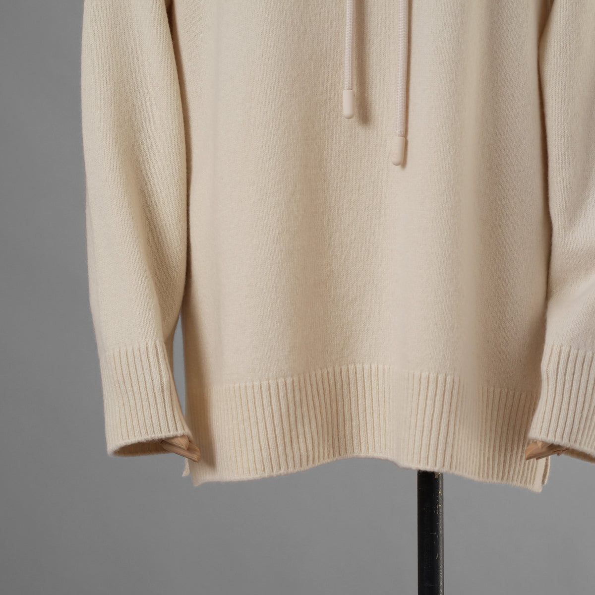 FENDI フェンディ / 美品 21AW カシミア FFエンボス フーディ ニットパーカー / FZX841 ALAK / size 40 (IVORY) レディース 352076-izm