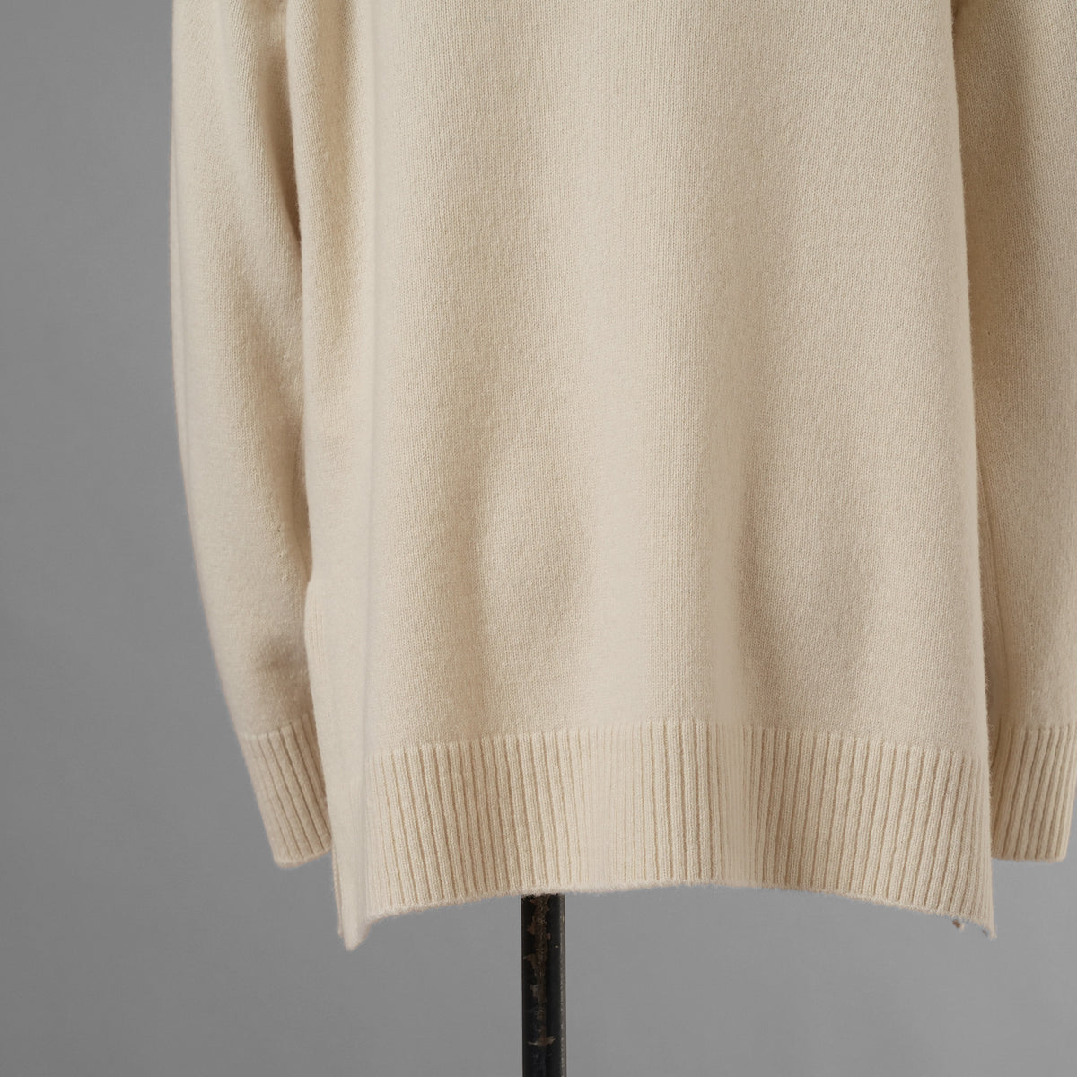 FENDI フェンディ / 美品 21AW カシミア FFエンボス フーディ ニットパーカー / FZX841 ALAK / size 40 (IVORY) レディース 352076-izm